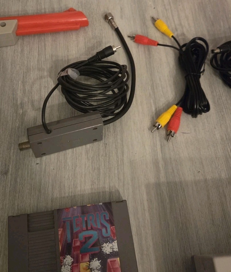 Nintendo NES-001 Console Bundle Used **READ DESCRIPTION **