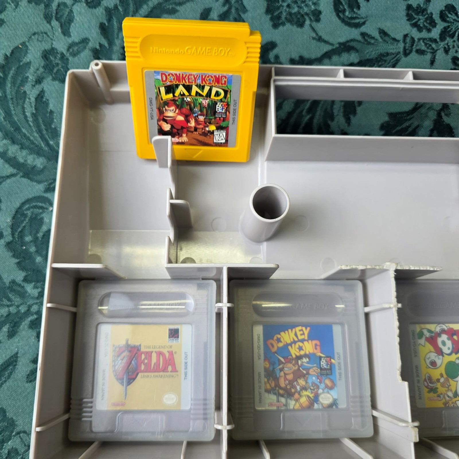 Nintendo Game Boy DMG-01 Bundle Carry-All DLX Light Boy Zelda Donkey Kong Mario
