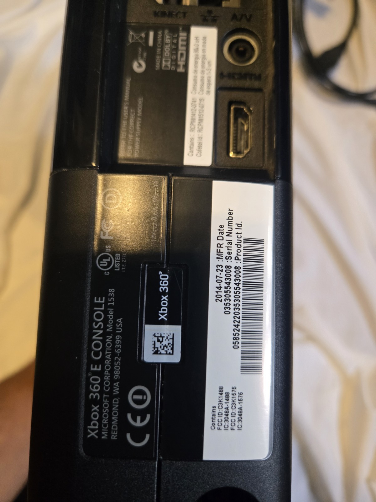 Microsoft Xbox 360 E Bundle, Games, Controller, And Cords!