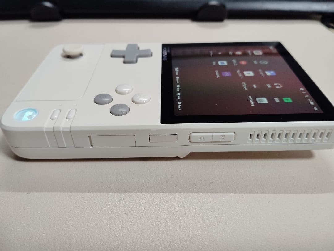 AYANEO POCKET DMG Snapdragon G3x Gen2 8GB+128GB
