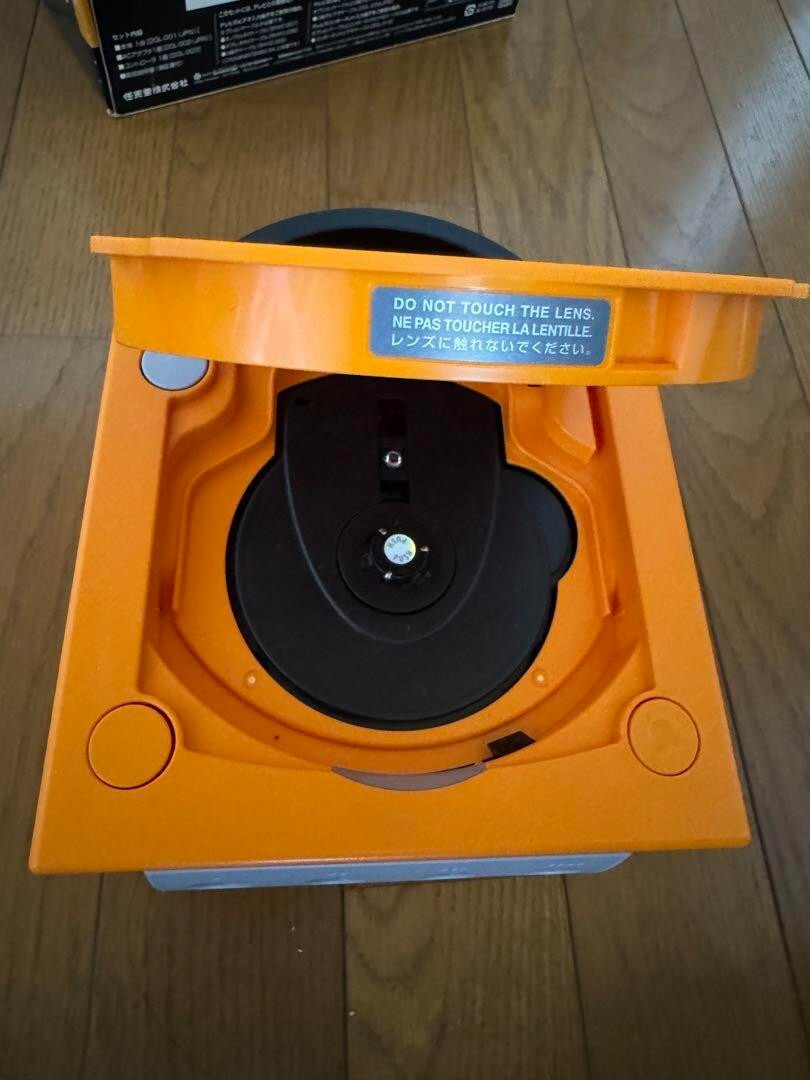 New NINTENDO Gamecube Orange Console System Body Only DOL-101 Free Ship Japan