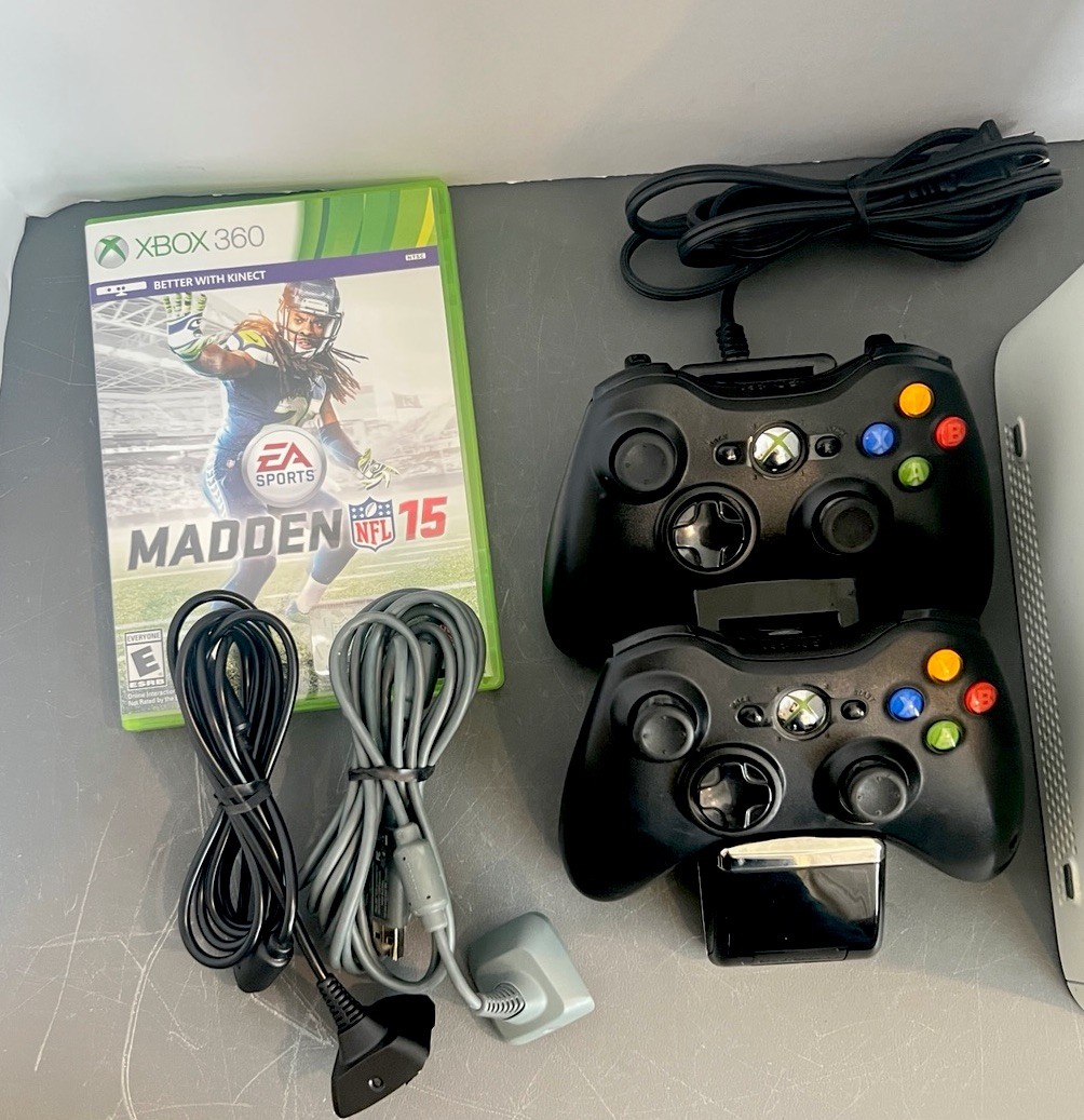 Microsoft Xbox 360 Pro White Console Gaming 2 Controllers W/ Cords, Ext Drive