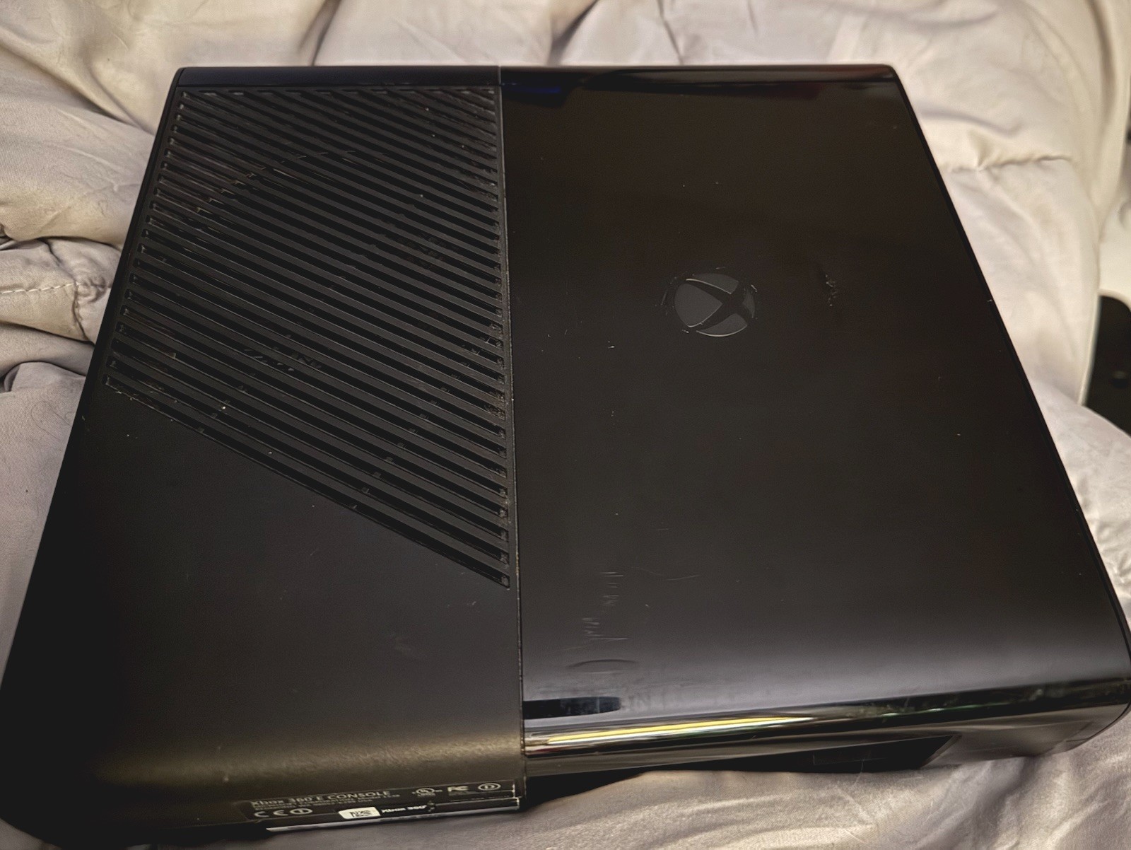 Microsoft Xbox 360 E 250GB Gaming Bundle -Console/Controller/Adapter