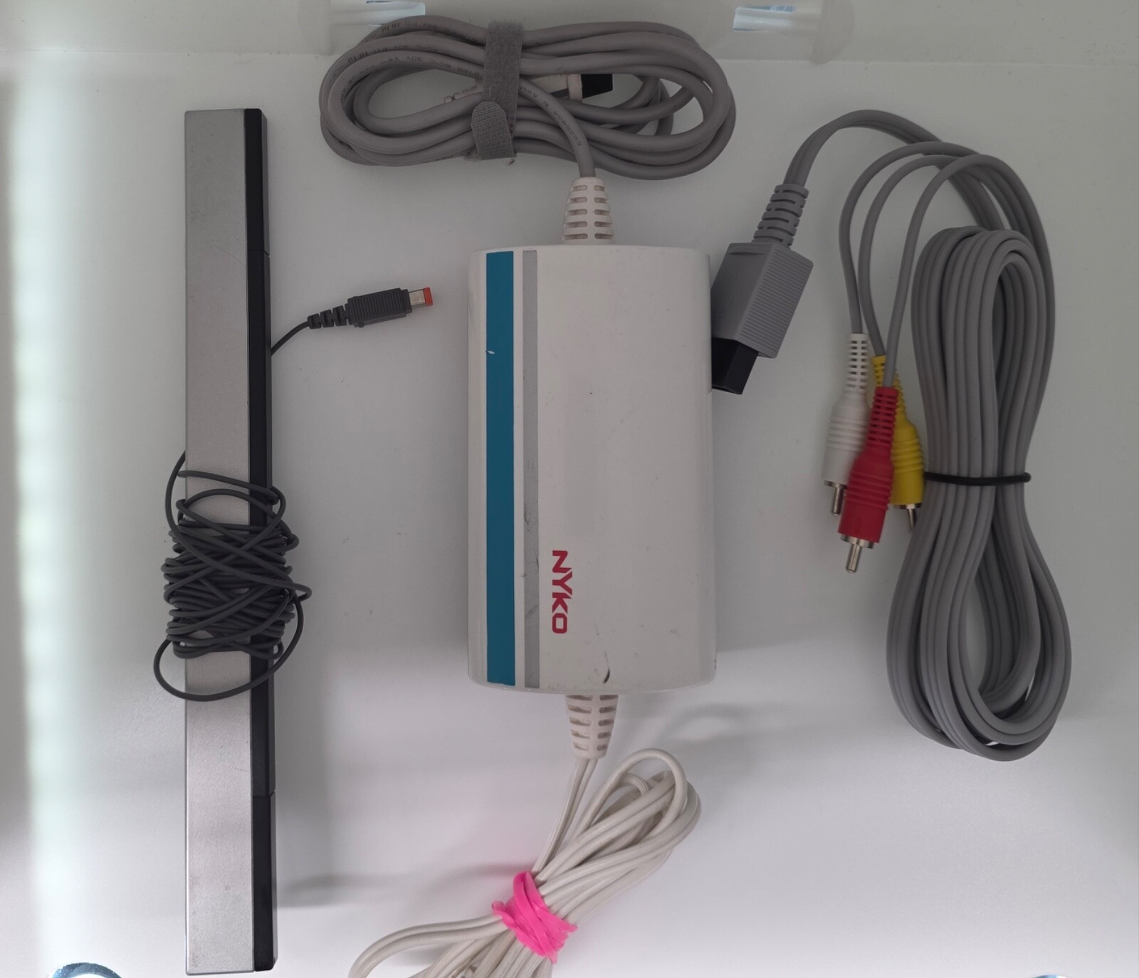 Nintendo Wii Console Bundle with 2 Controllers and Nunchucks including 8 Games