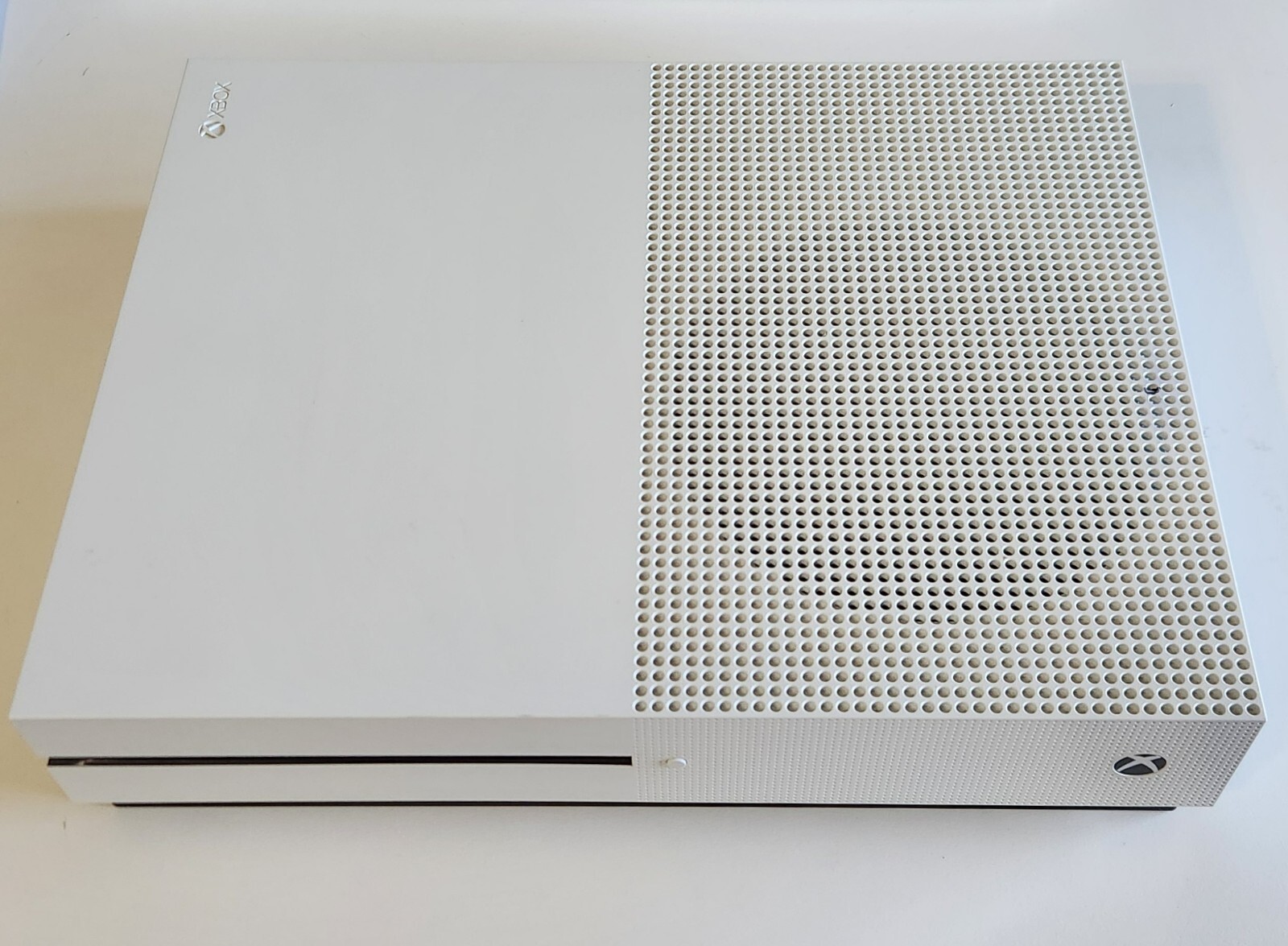 Xbox One S 500GB Game Console – White, CIB, Tested + 5 Games Included