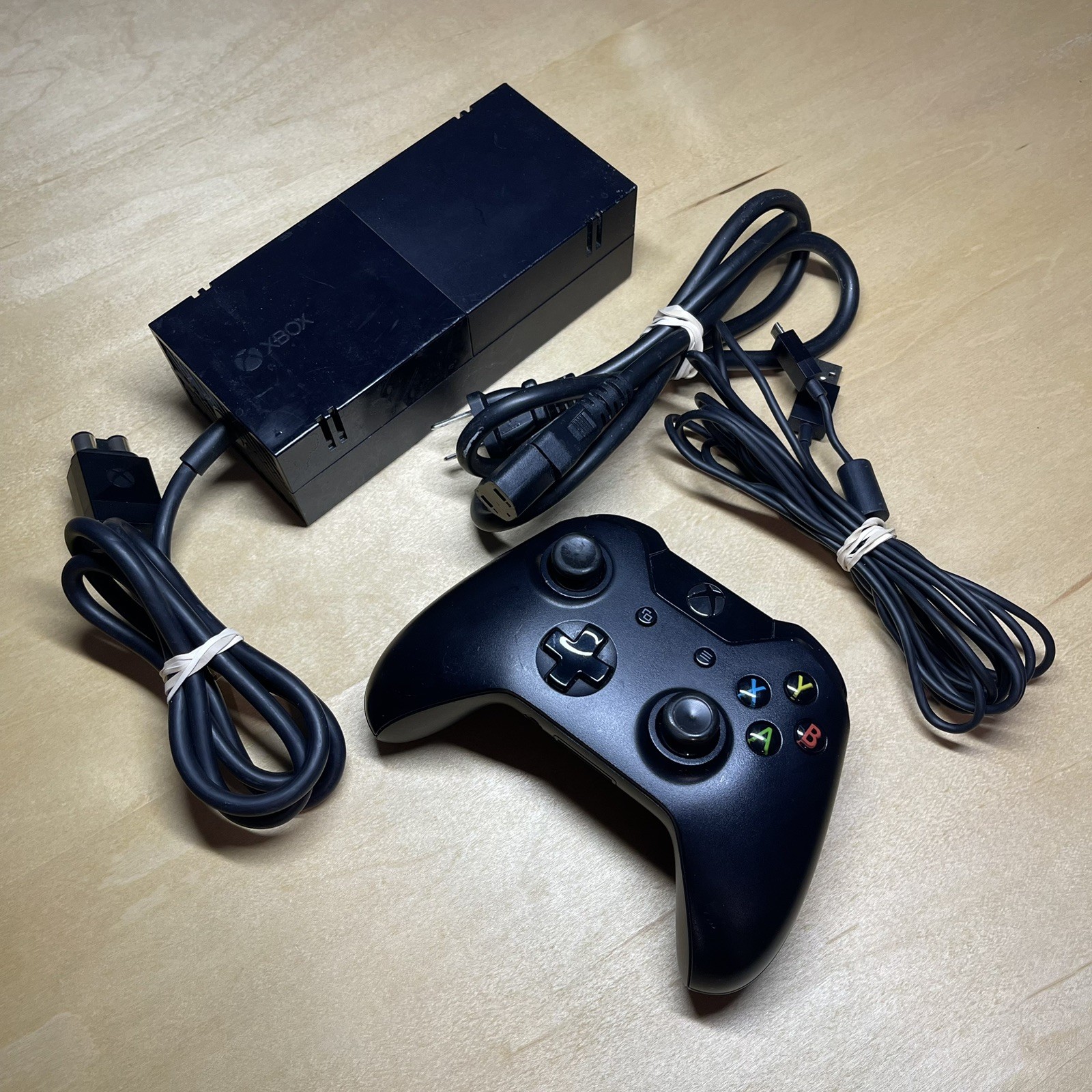 Microsoft Xbox One Black Console 500GB Complete In Box With Controller & Headset