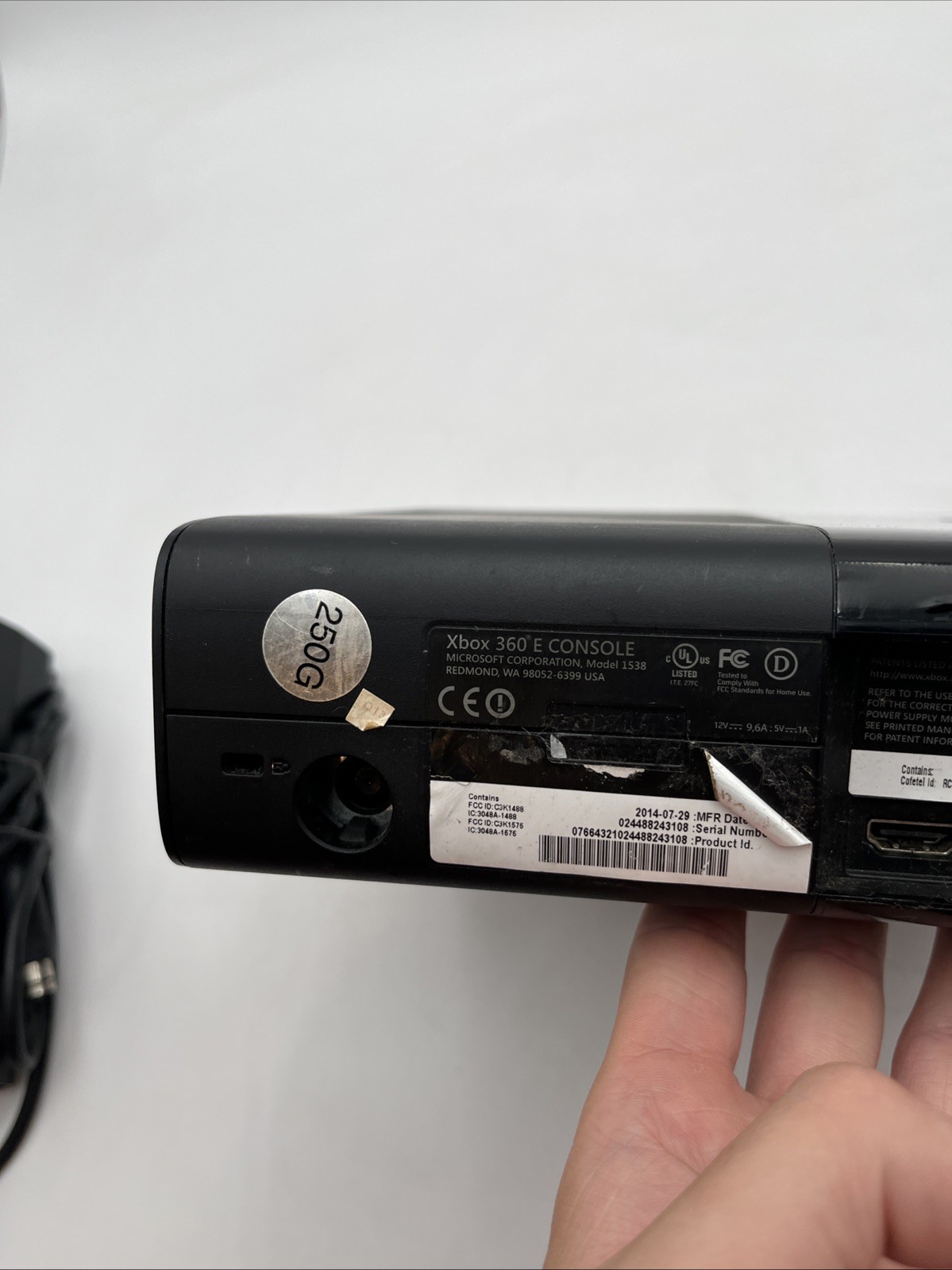 Microsoft Xbox 360 E Model 1538 250GB Console w Power & Kinect For Parts Repair