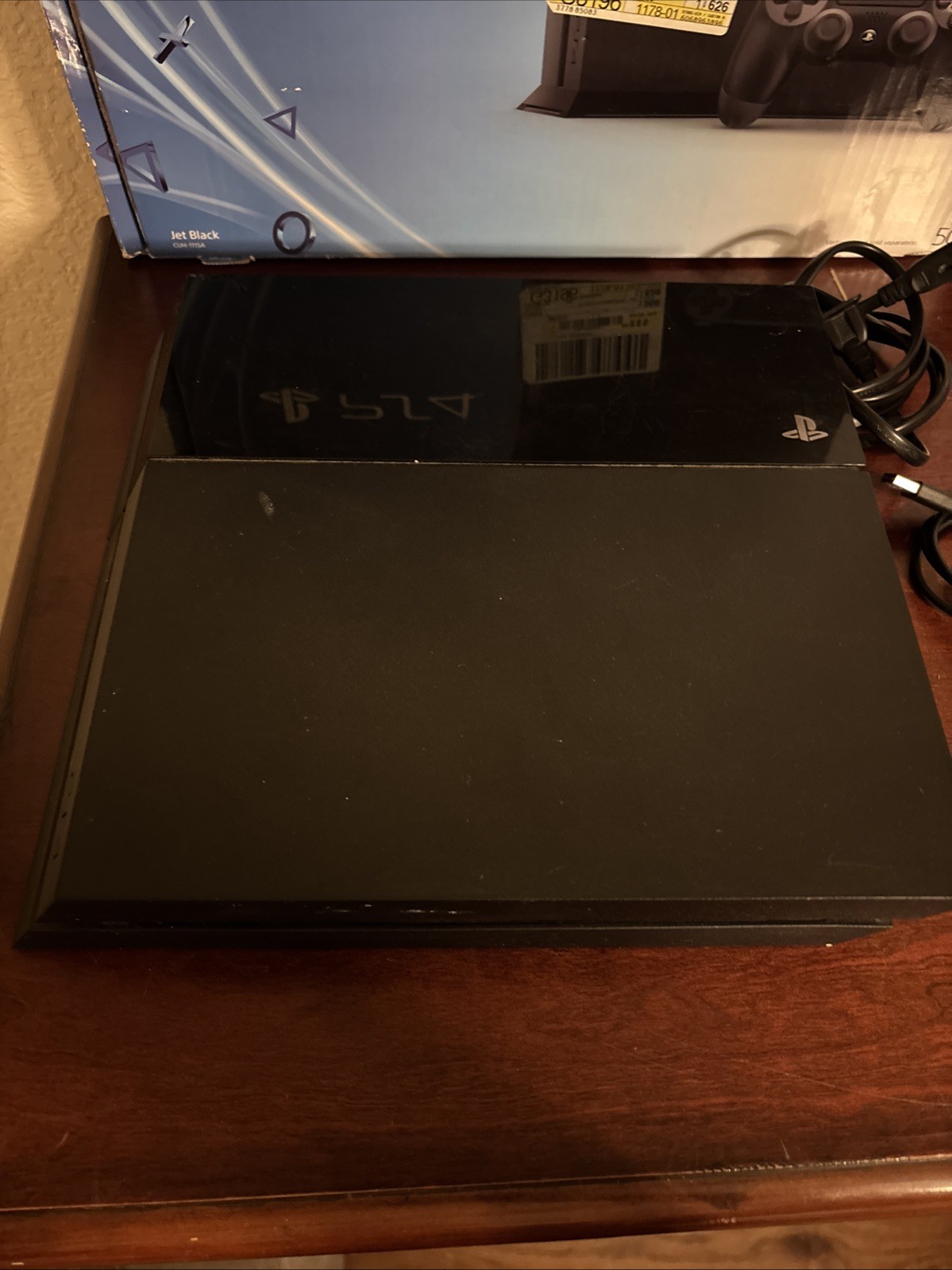 Sony PS4 500GB Console w/ Controller, 2 Games And Box (BUNDLE) Tested 12.02