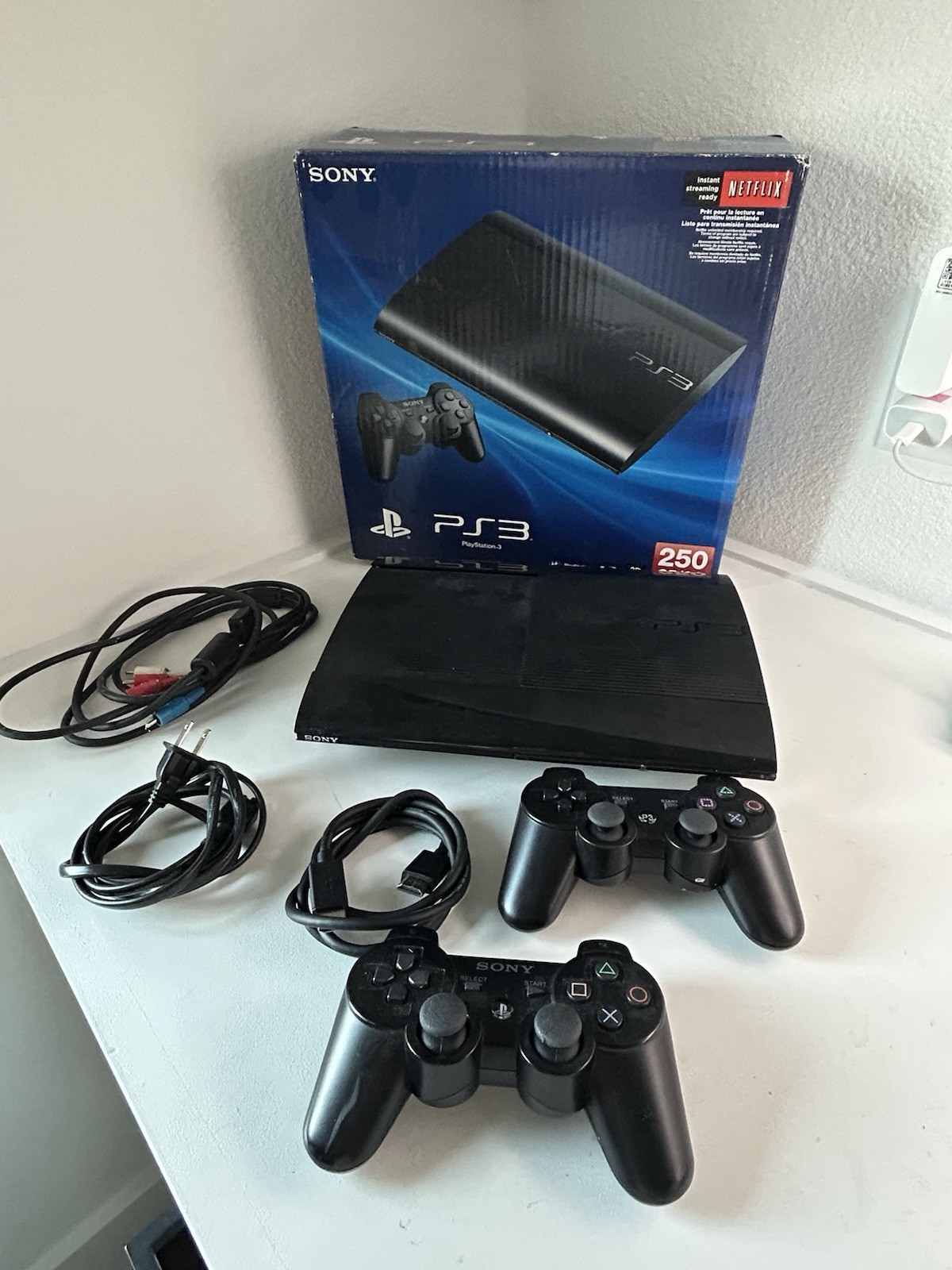 Sony PlayStation 3 PS3 Super Slim 250GB CECH-4001B Video Game Console Bundle