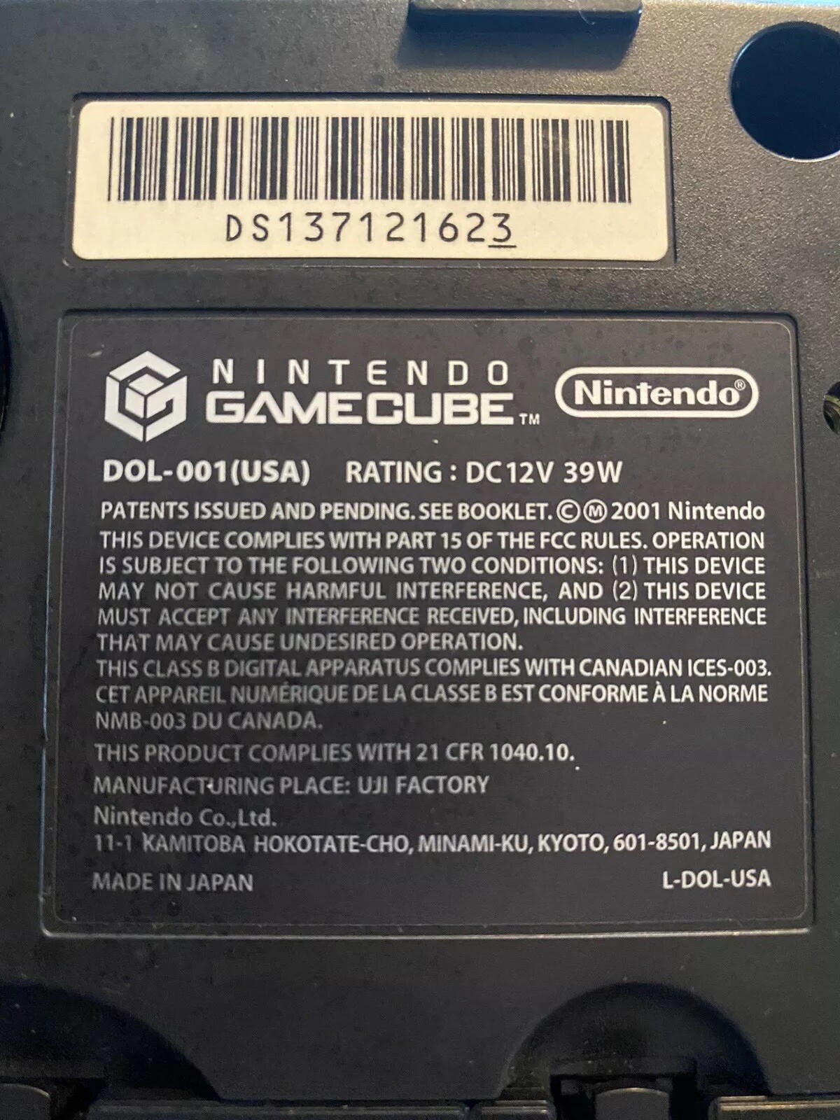 Nintendo Gamecube Lot / Bundle, GUN Game +2 Controllers + 64mb Card + Cords
