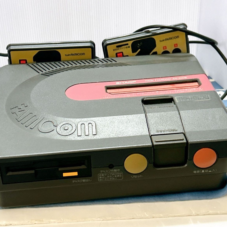 Sharp Twin Famicom console Black AN-500B Opertion Confirmed From Japan
