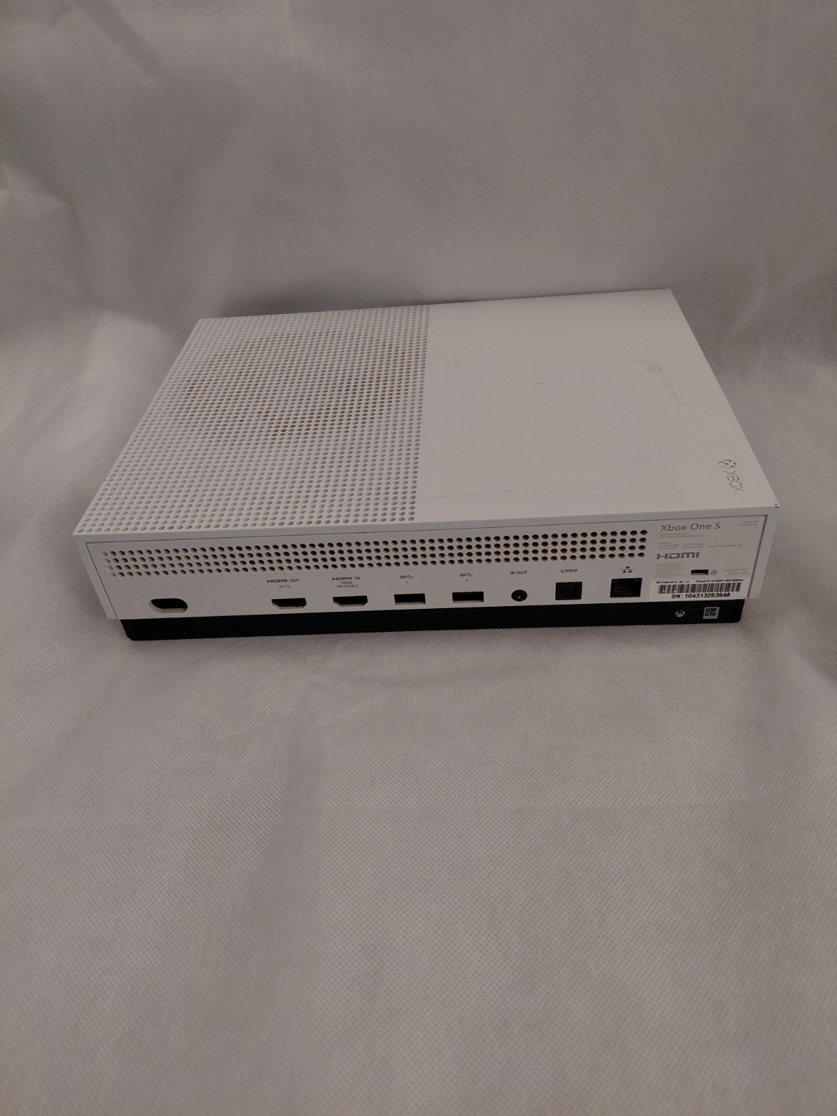 Microsoft Xbox One S 500GB Home Console – White W/ One Remote Tested Works Fine