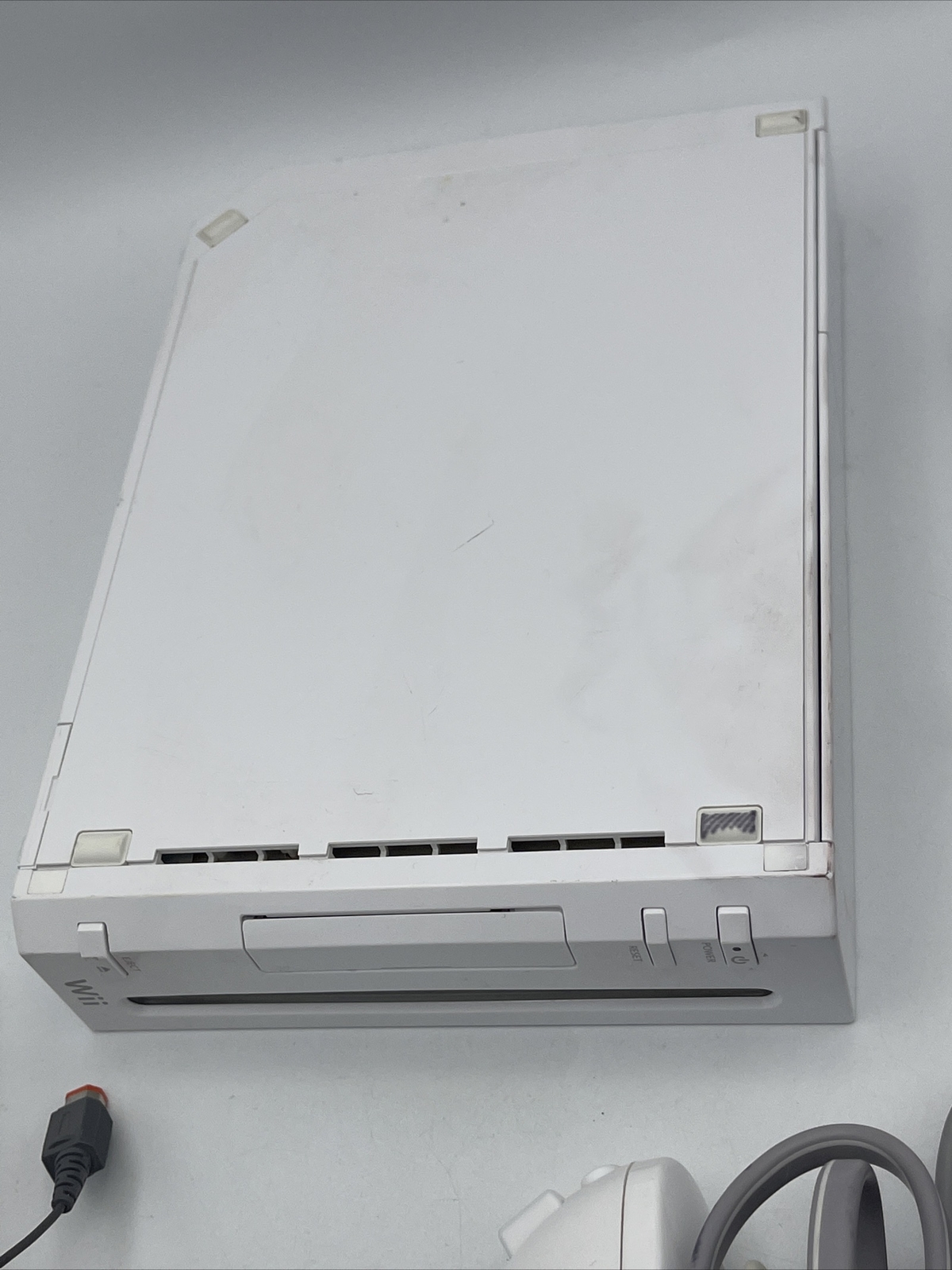Nintendo Wii Console & Wires w/ New Super Mario Game Disc *Gamecube Compatible*