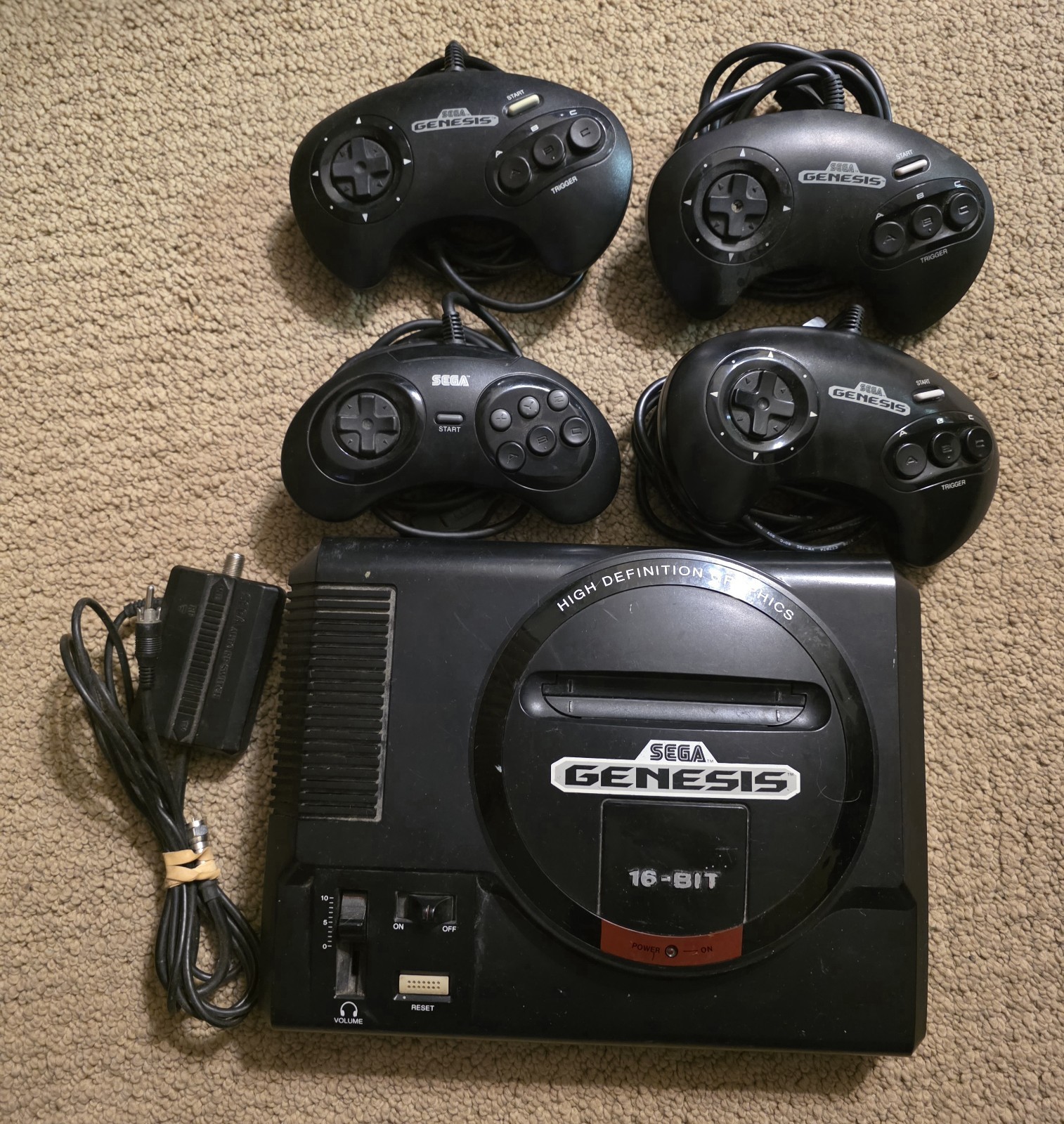 Sega Genesis 16-Bit Video Game Console Untested, Controllers and A/V Cable