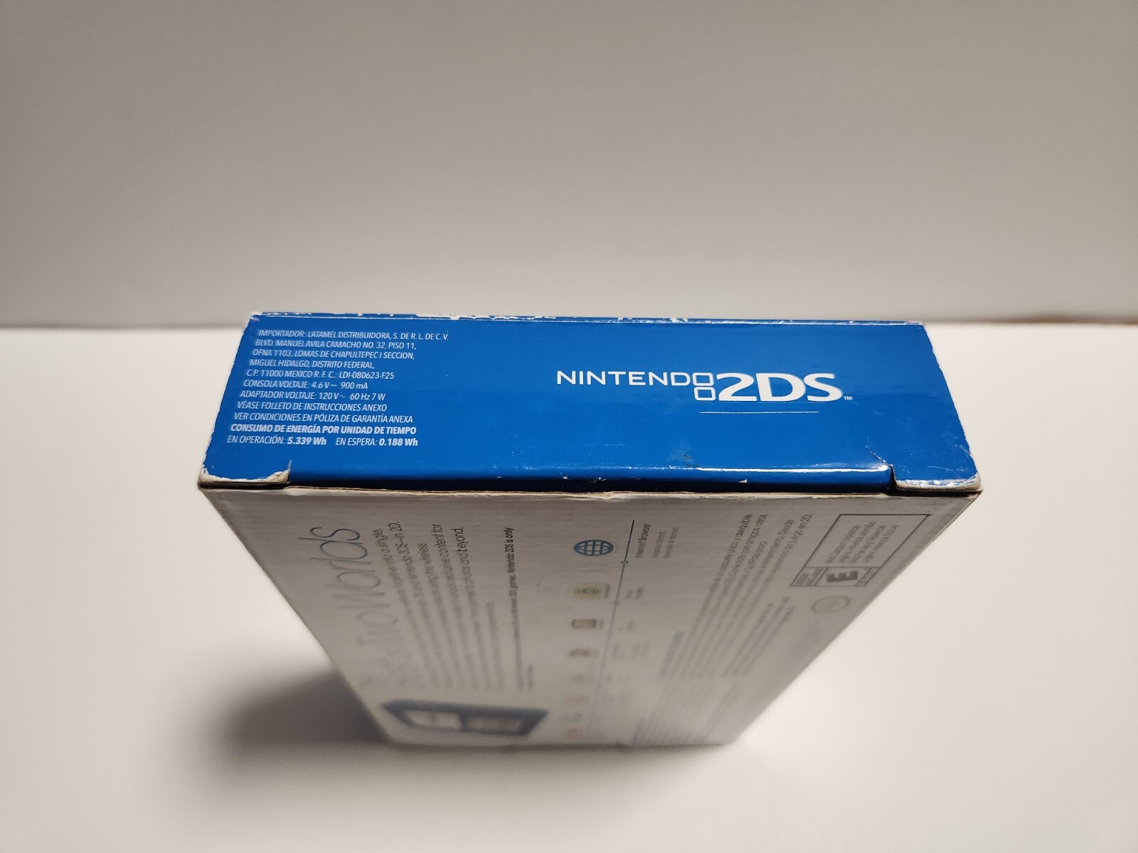 Crystal Blue Nintendo 2DS Handheld Console with Original Box Toys R Us Exclusive