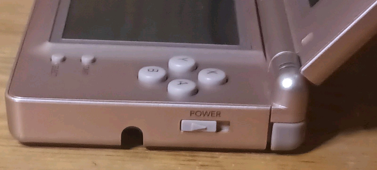 Nintendo DS Lite System Portable Gaming Console – Coral Pink Near Mint Condition