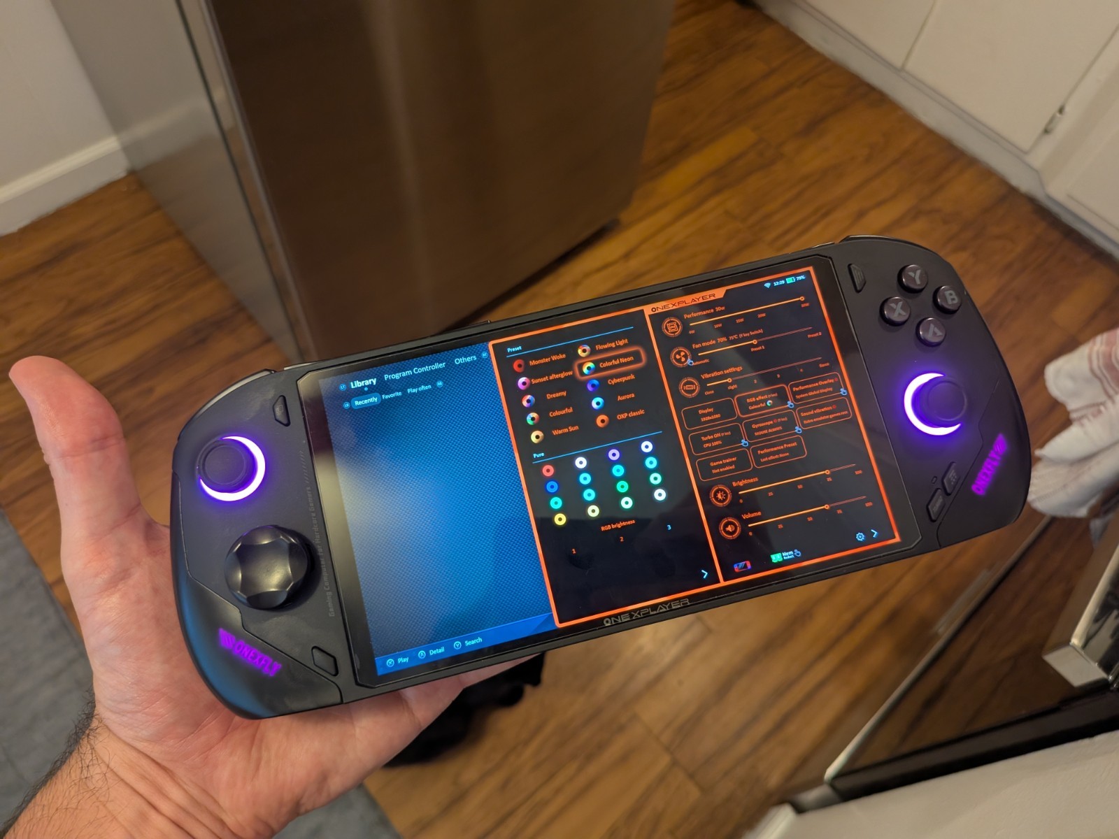 Onexfly OneXPlayer 7840u 32GB DDR5 Gaming Handheld Pc