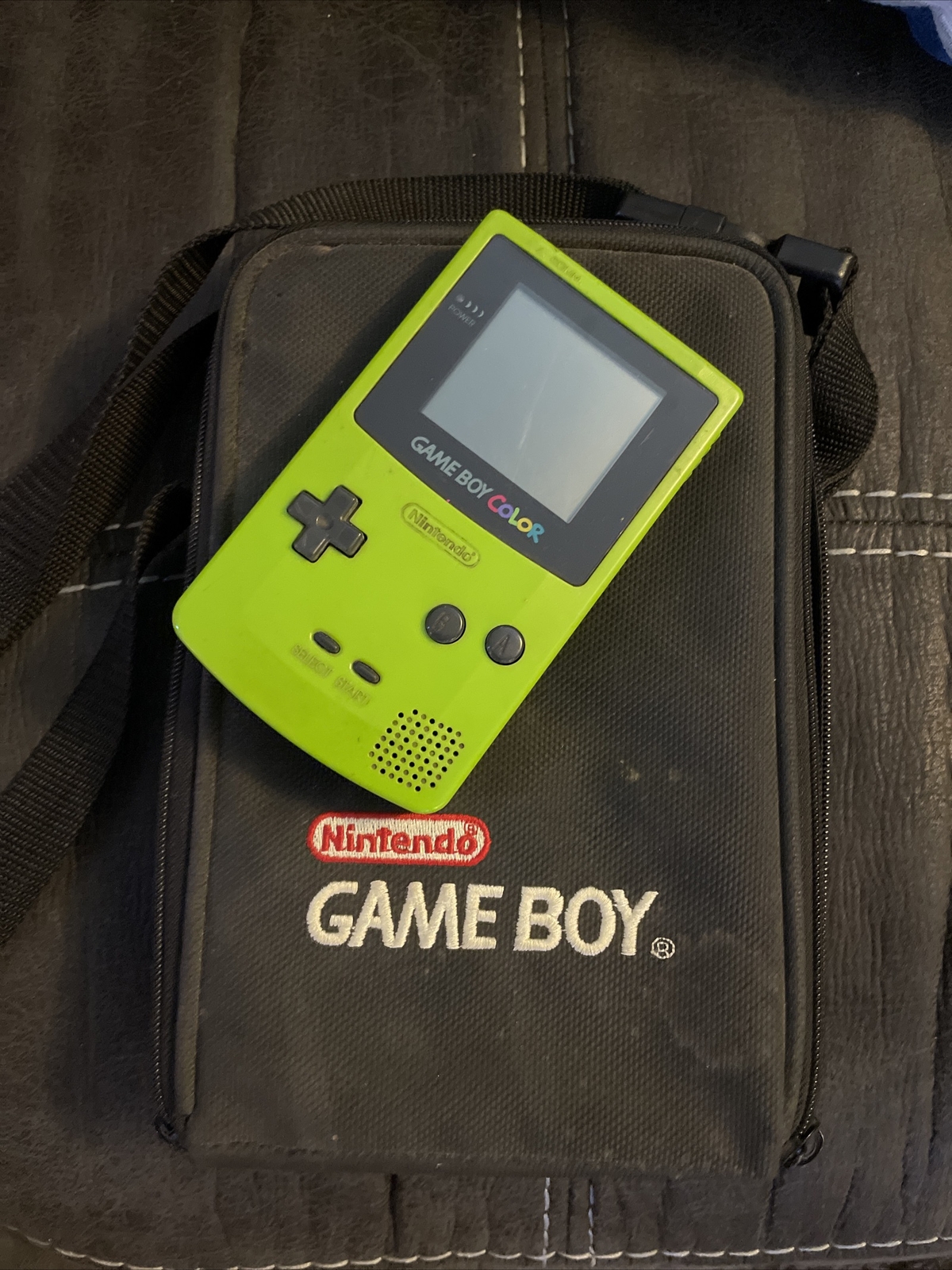 Nintendo Gameboy Color-Kiwi Green w/ 7 Misc. Games and Carrying Case
