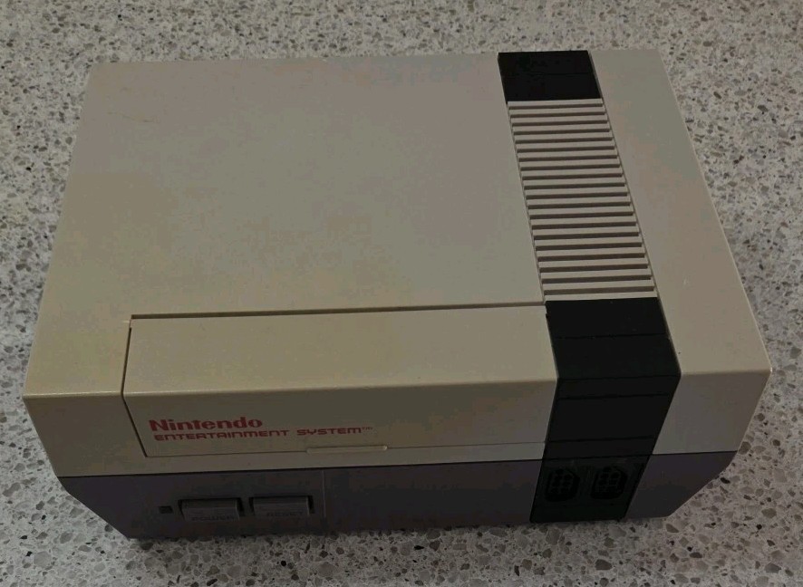 Nintendo NES Original Console System ONLY NES-001 – AS IS For Parts/Repair