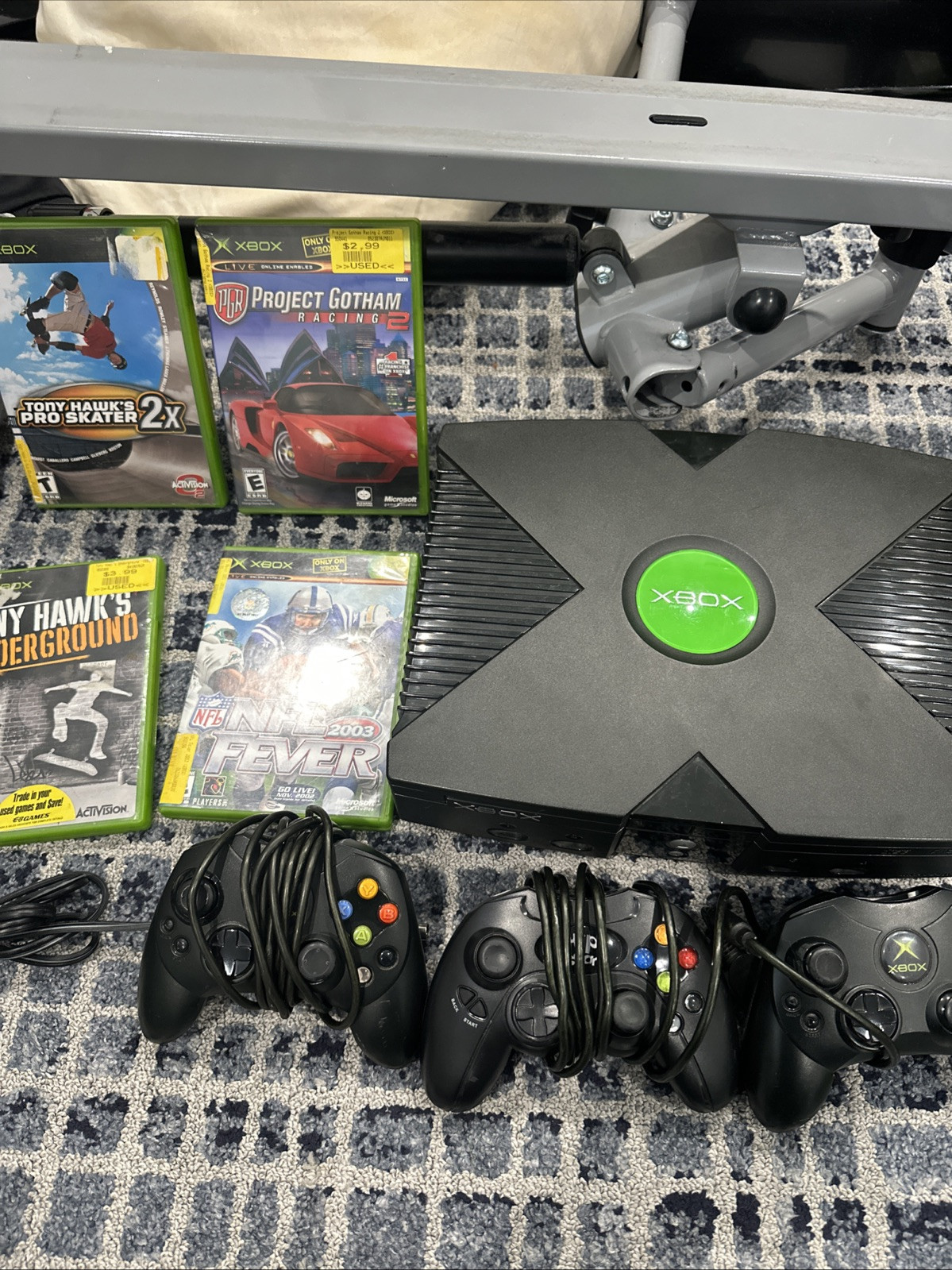 Xbox Gen 1 Missing 1 Wire And Slightly Used Over All A Great Console 👍 😊