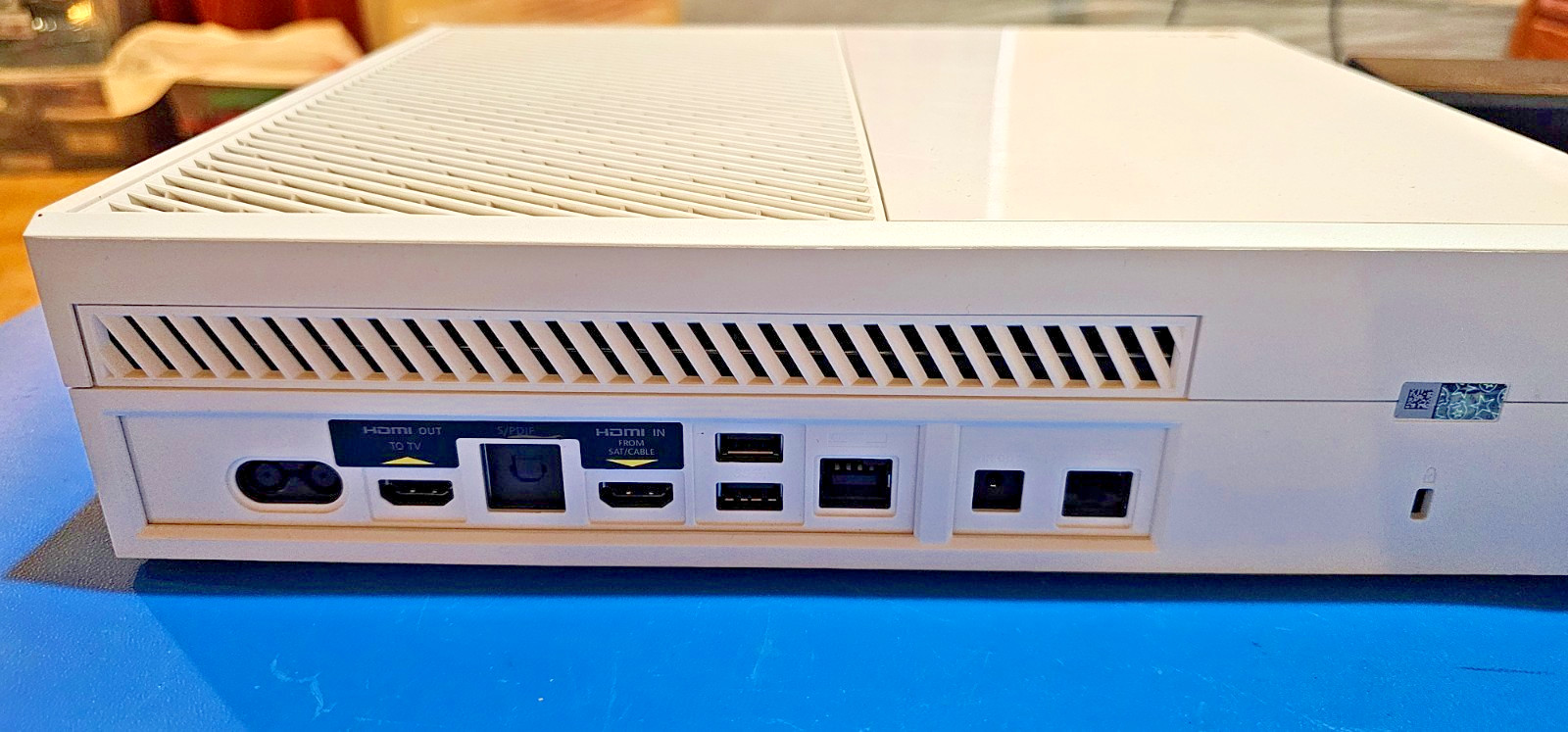 Xbox One “I Made This” Launch Team 2013 Console + Controlers + Kinect