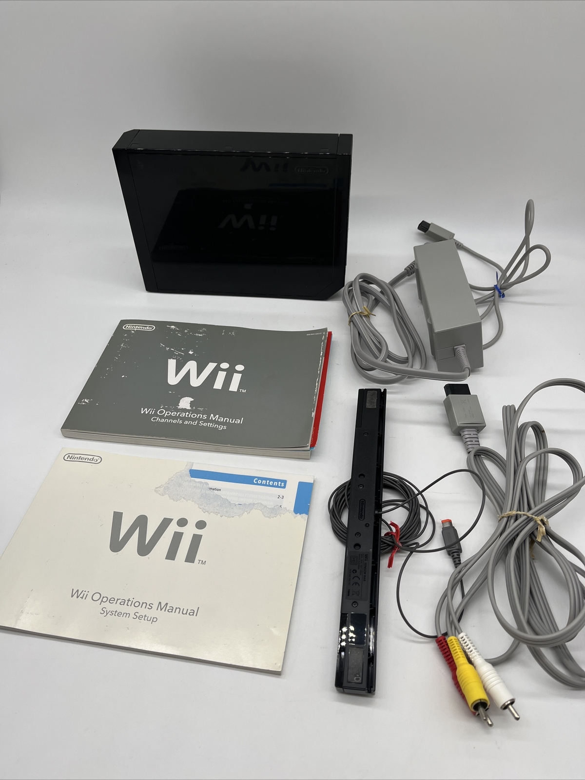 Nintendo RVL-001 BLACK Wii Console AC ADAPTER AV CABLE SENSOR BAR NO CONTROLLER