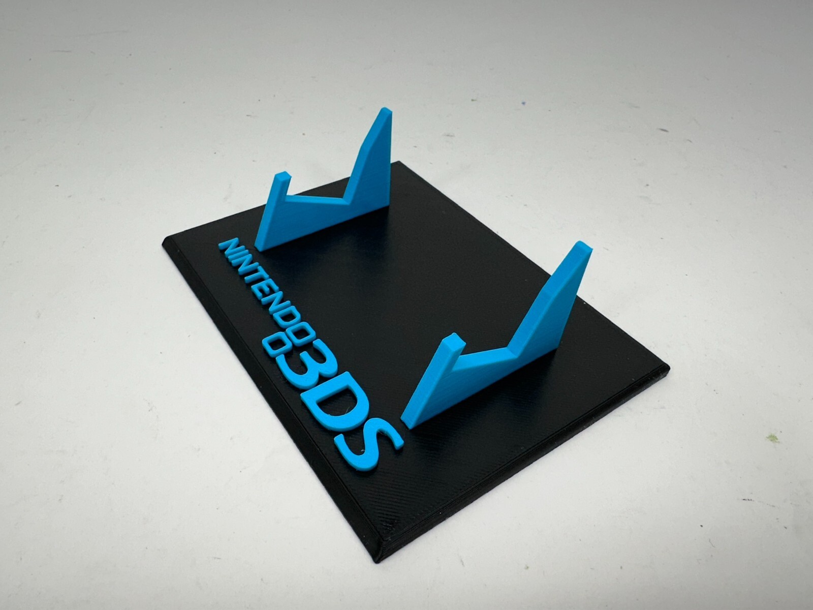 Nintendo 3DS Console Display Stand (STAND ONLY)Can Do Different Colors Just Ask!