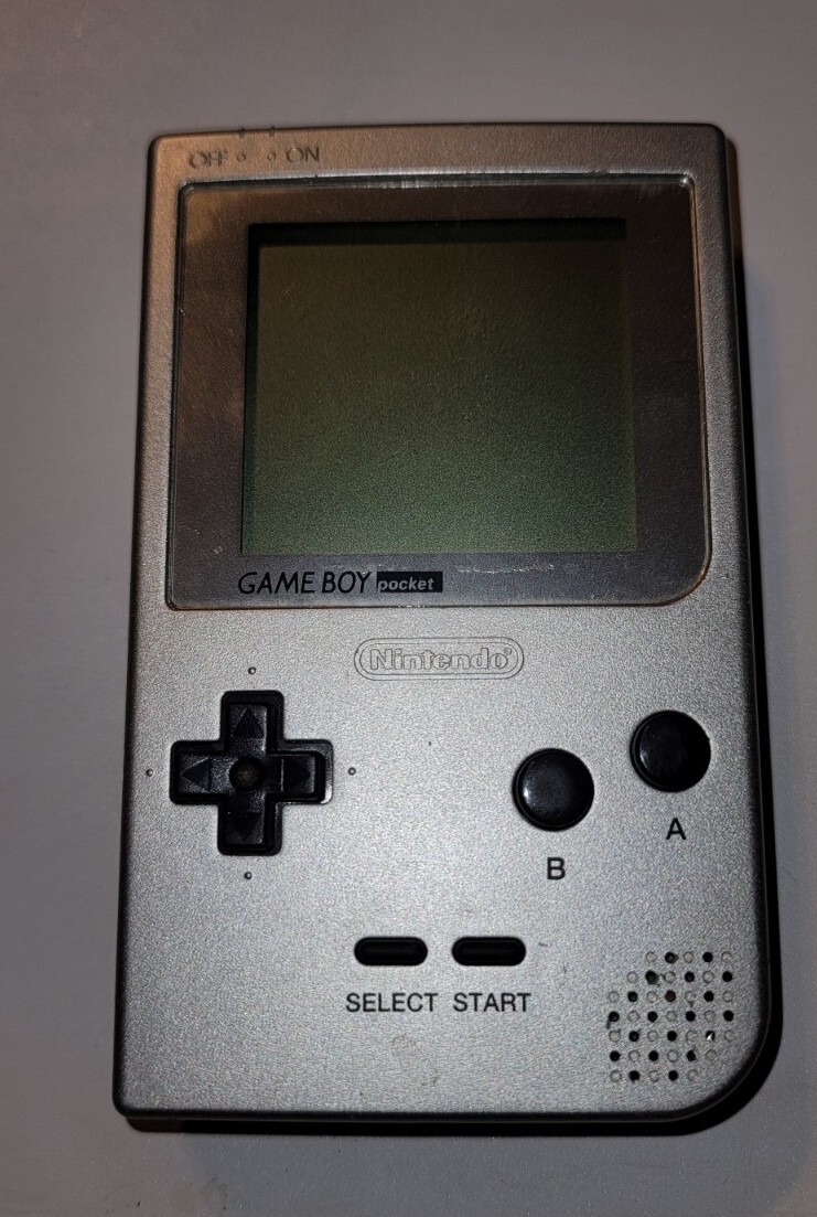 Nintendo Game Boy Pocket MGB-001 – SILVER – Tested Working