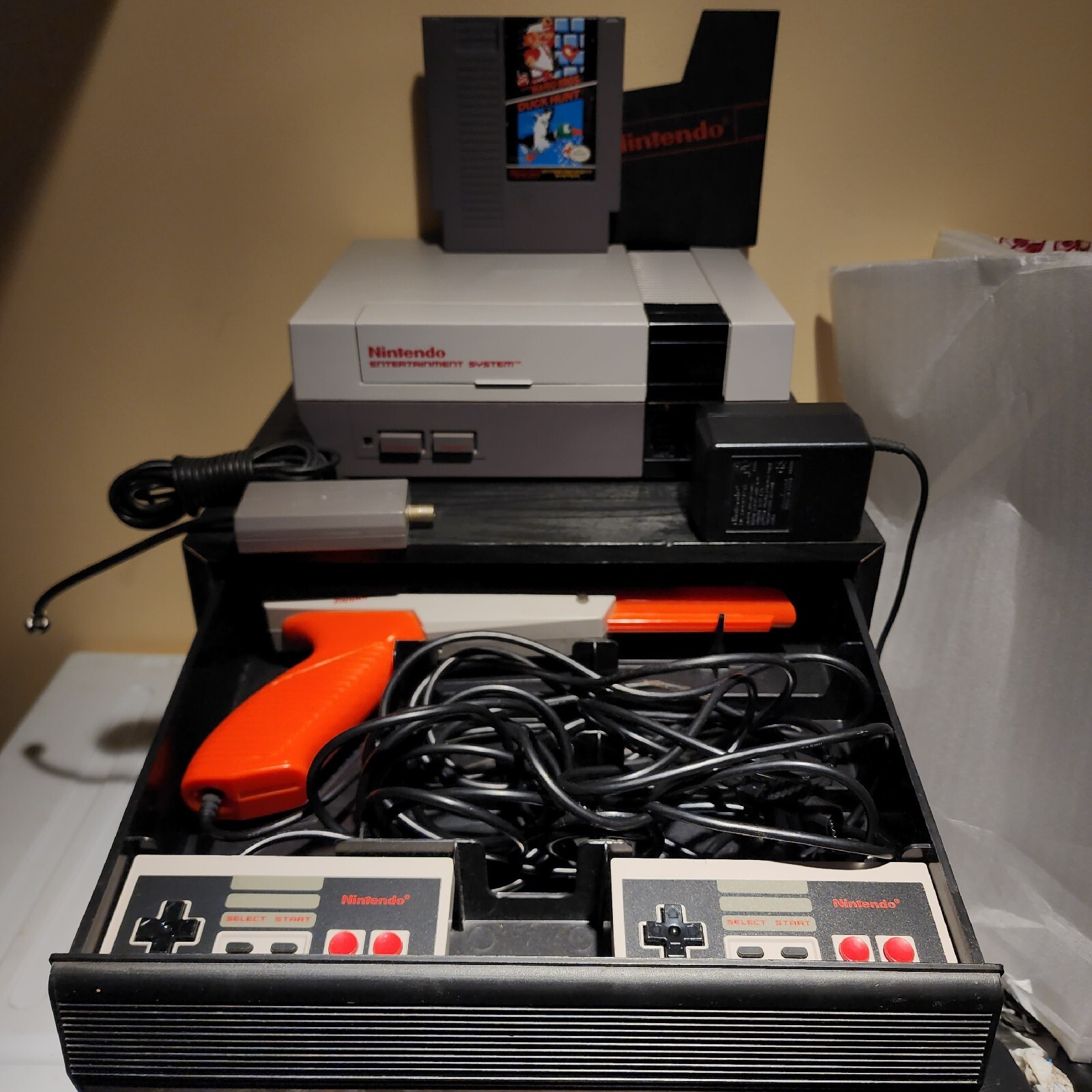Nintendo NES Console Action Set Complete + NES 2 Drawer 28 game Storage Box. OEM