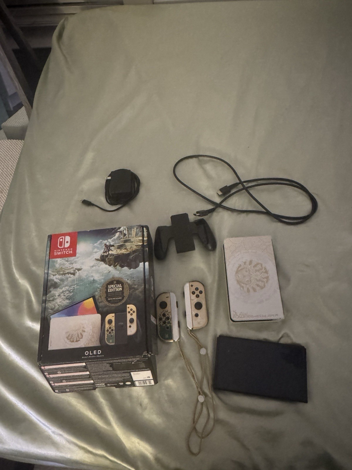 Limited Edition Tears of the Kingdom Nintendo Switch OLED Model 64GB. USED