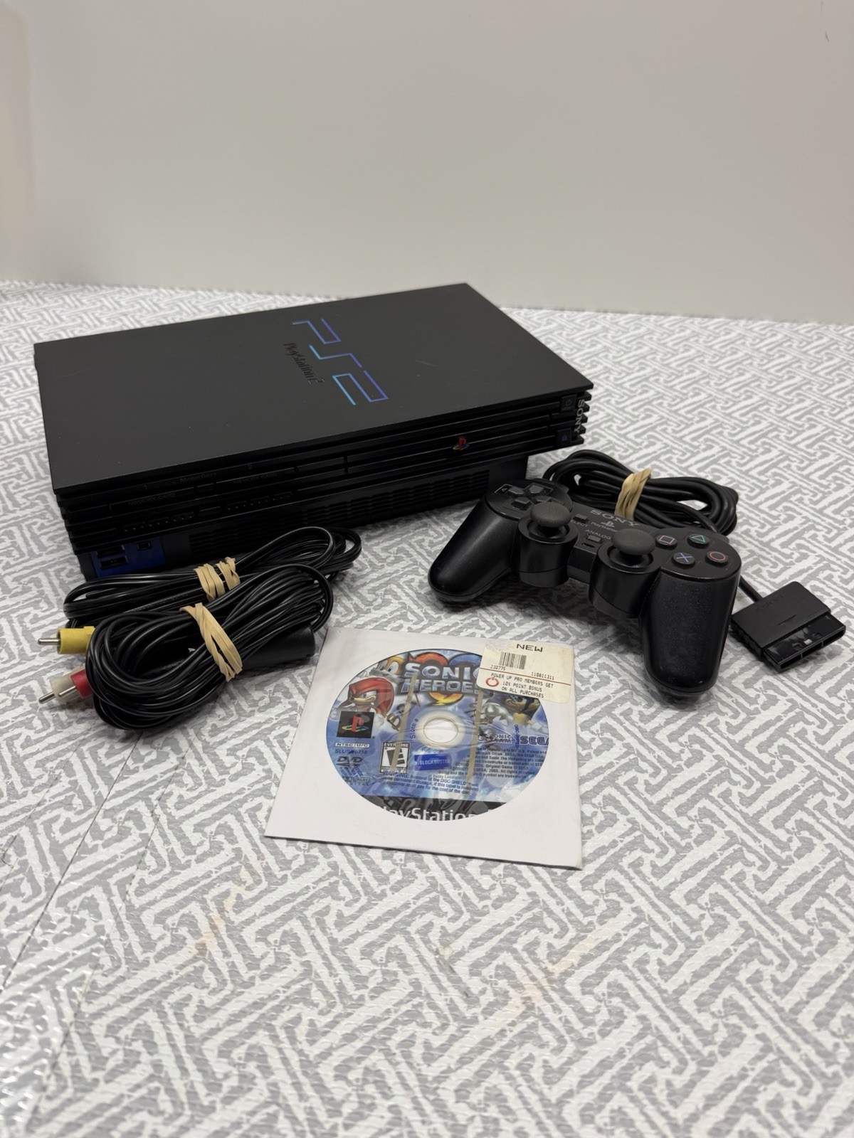 Sony PlayStation 2 Console – Black (SCPH-39001) Tested & Working W/ Game READ!