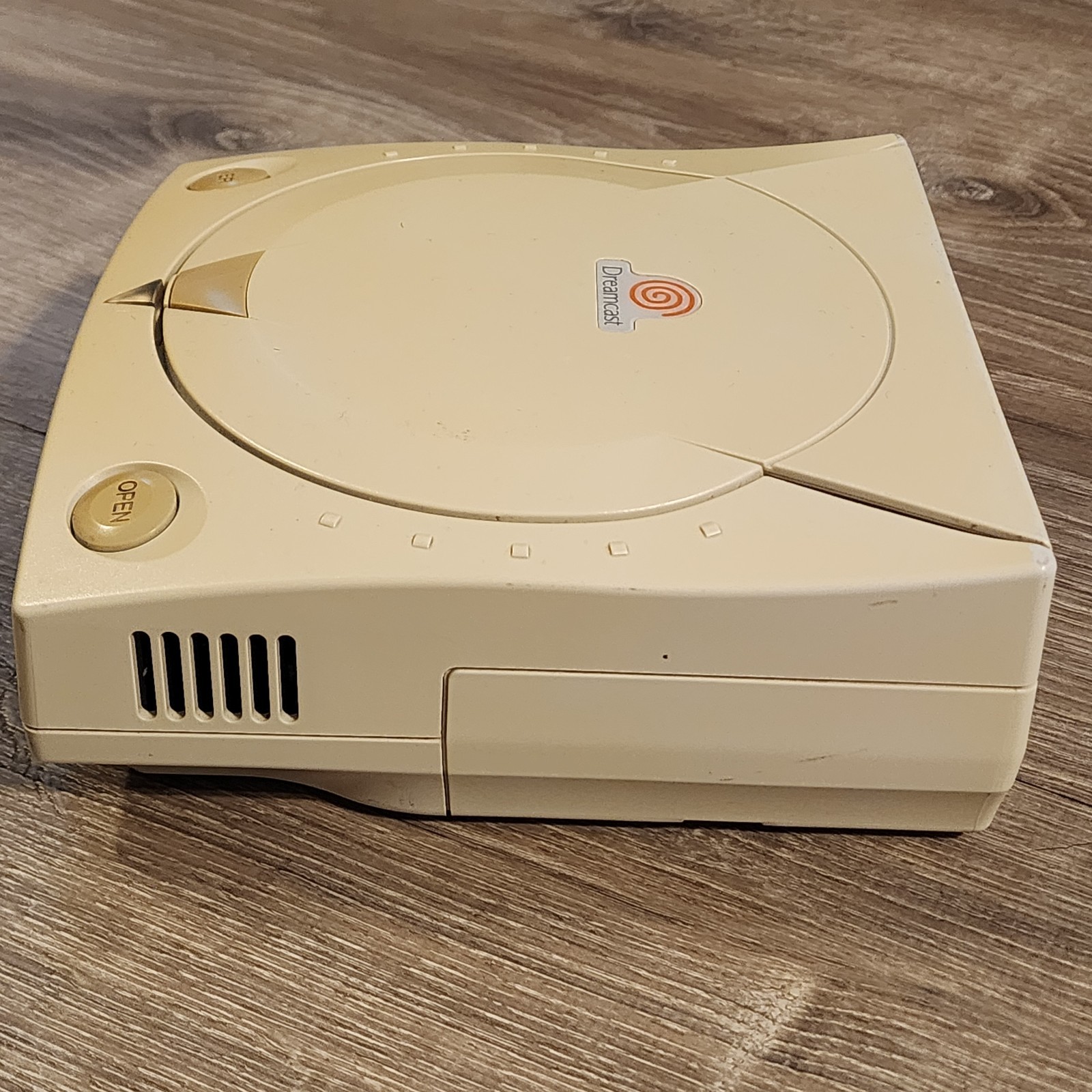 SEGA Dreamcast Console HKT-3020 Console Yellowed With Star Wars Racer Disc