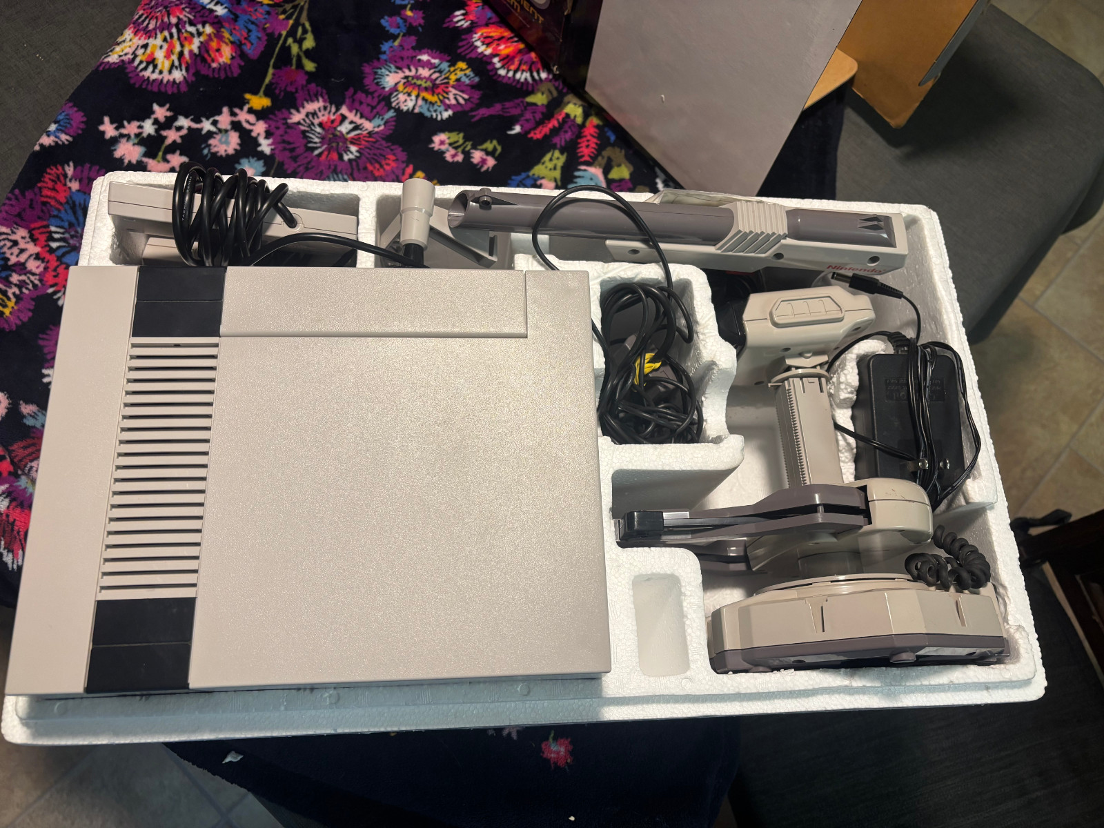 NES Deluxe Set In Box. No games, replacement battery cover on ROB