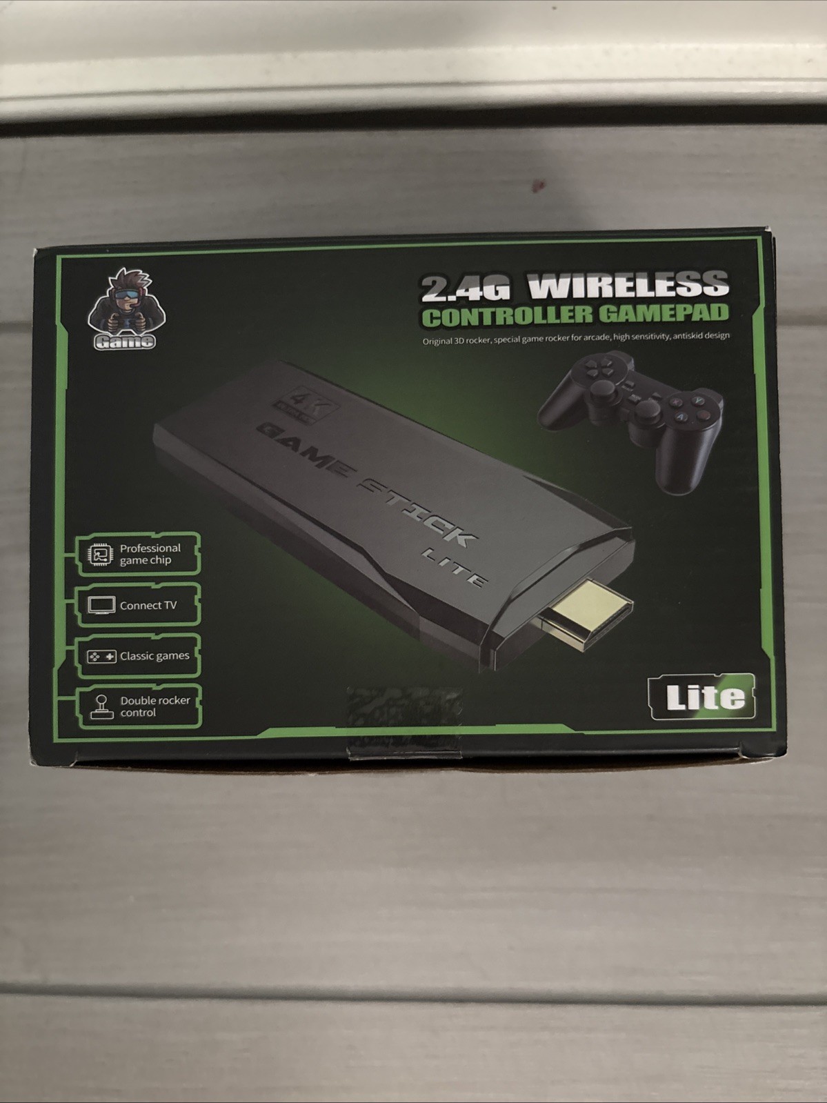 2.4G Wireless Controllers Gamepad 4K Ultra HD Game Stick