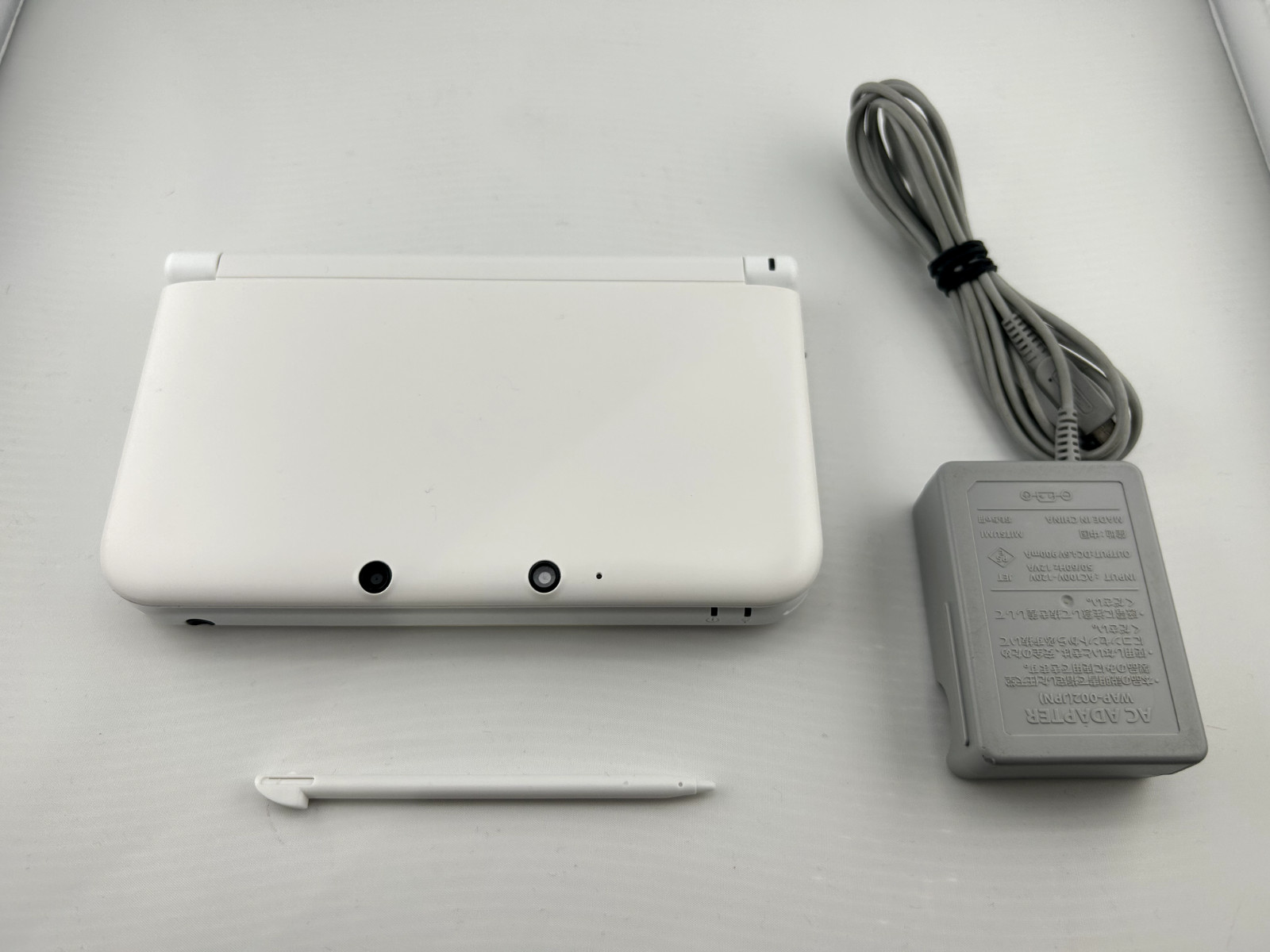[S-rank] Nintendo 3DS LL XL console White with Charger/Stylus Region is Japan