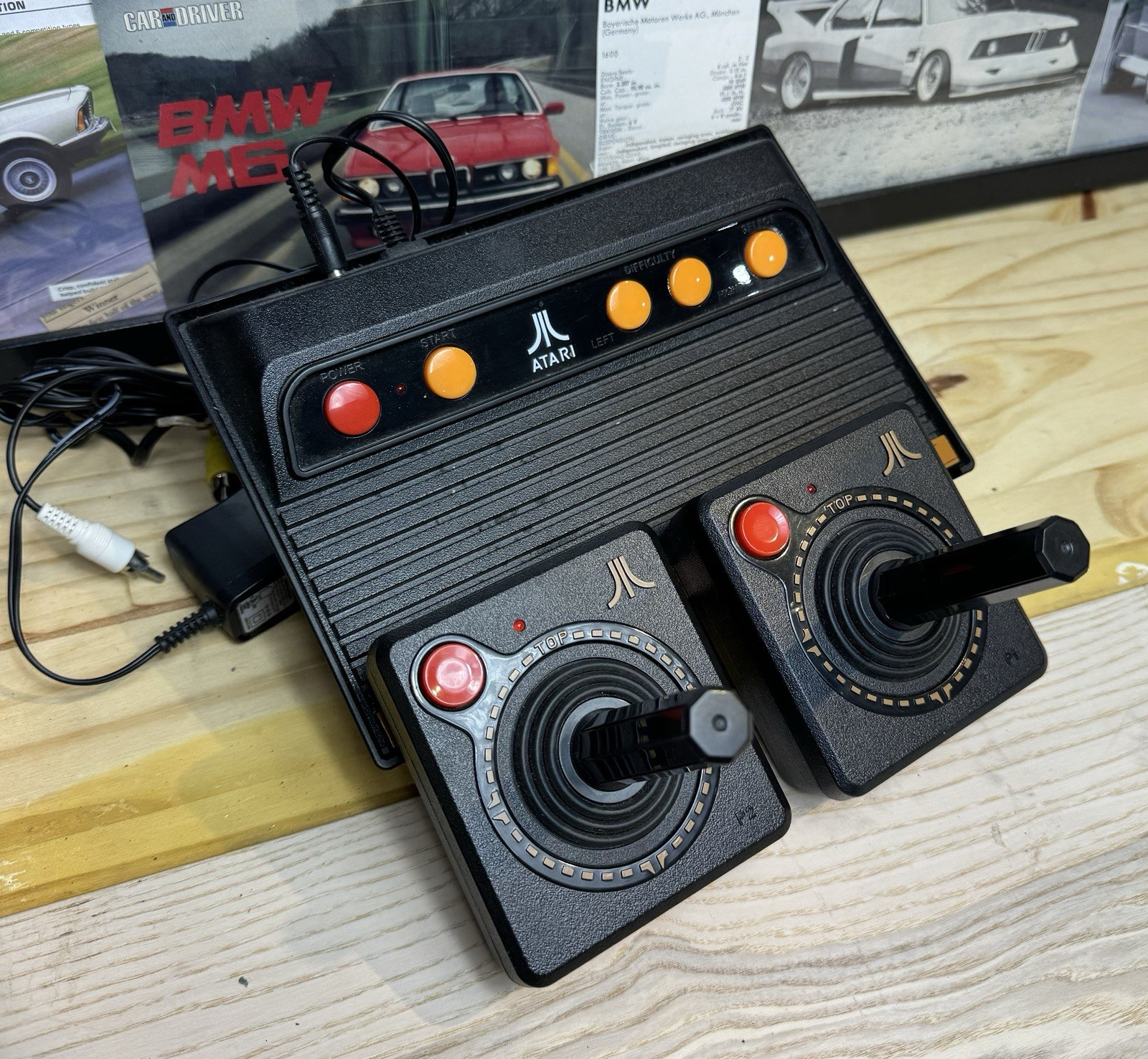 Atari Flashback 4 Classic Video Game Console 2 Wireless Controllers & Cables