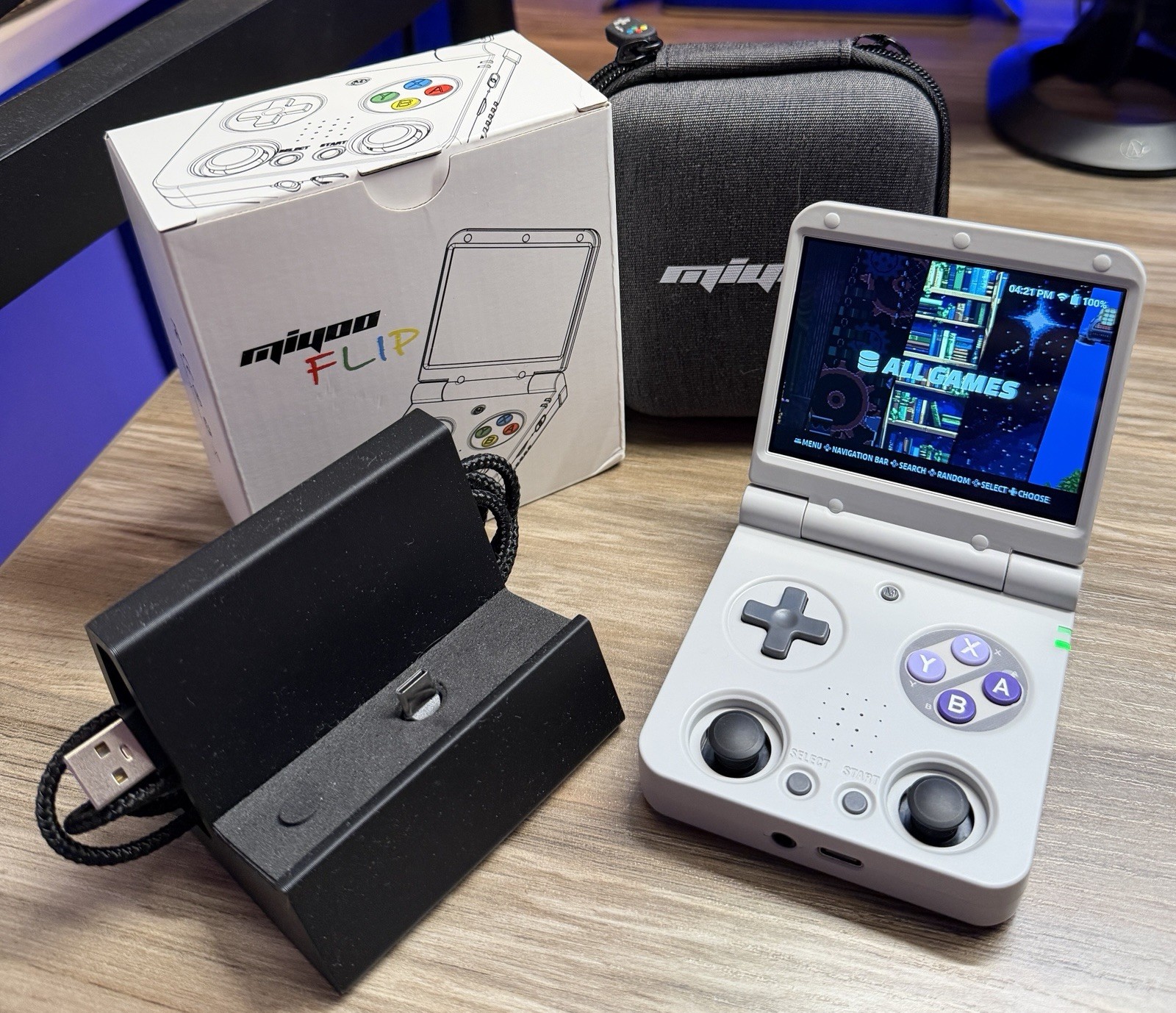 Miyoo Flip v2 | With Custom SNES Decals | 64GB MicroSD Card | Knulli Installed