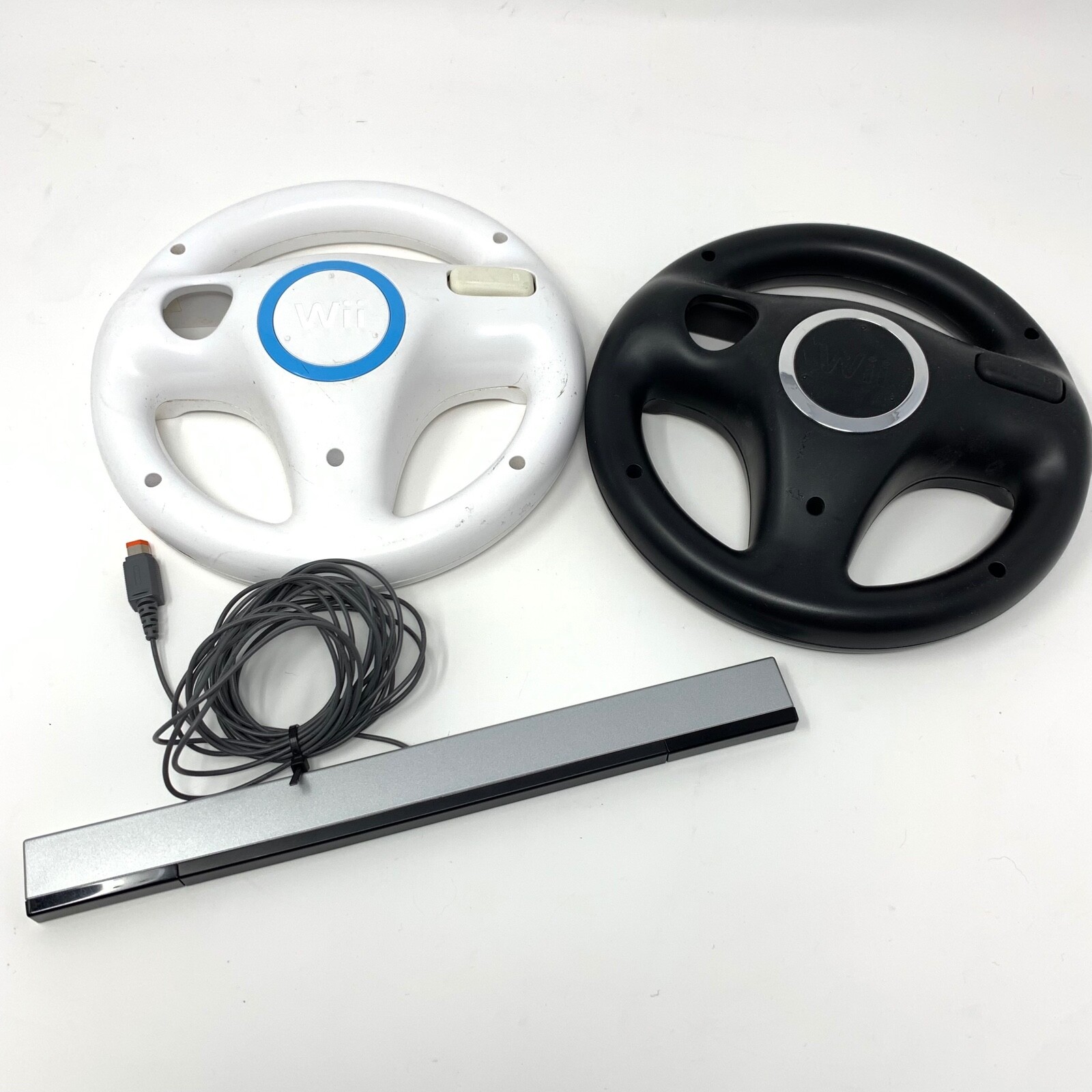 Nintendo Wii White Console Complete Bundle w/ 2 Controllers 2 Wheels & Nunchucks
