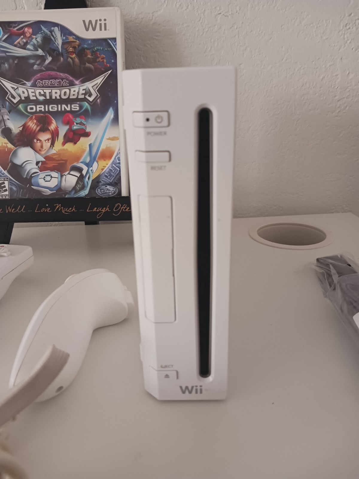 Nintendo Wii Console Bundle (RVL-001) Spectrobes Origins GameCube Compatible