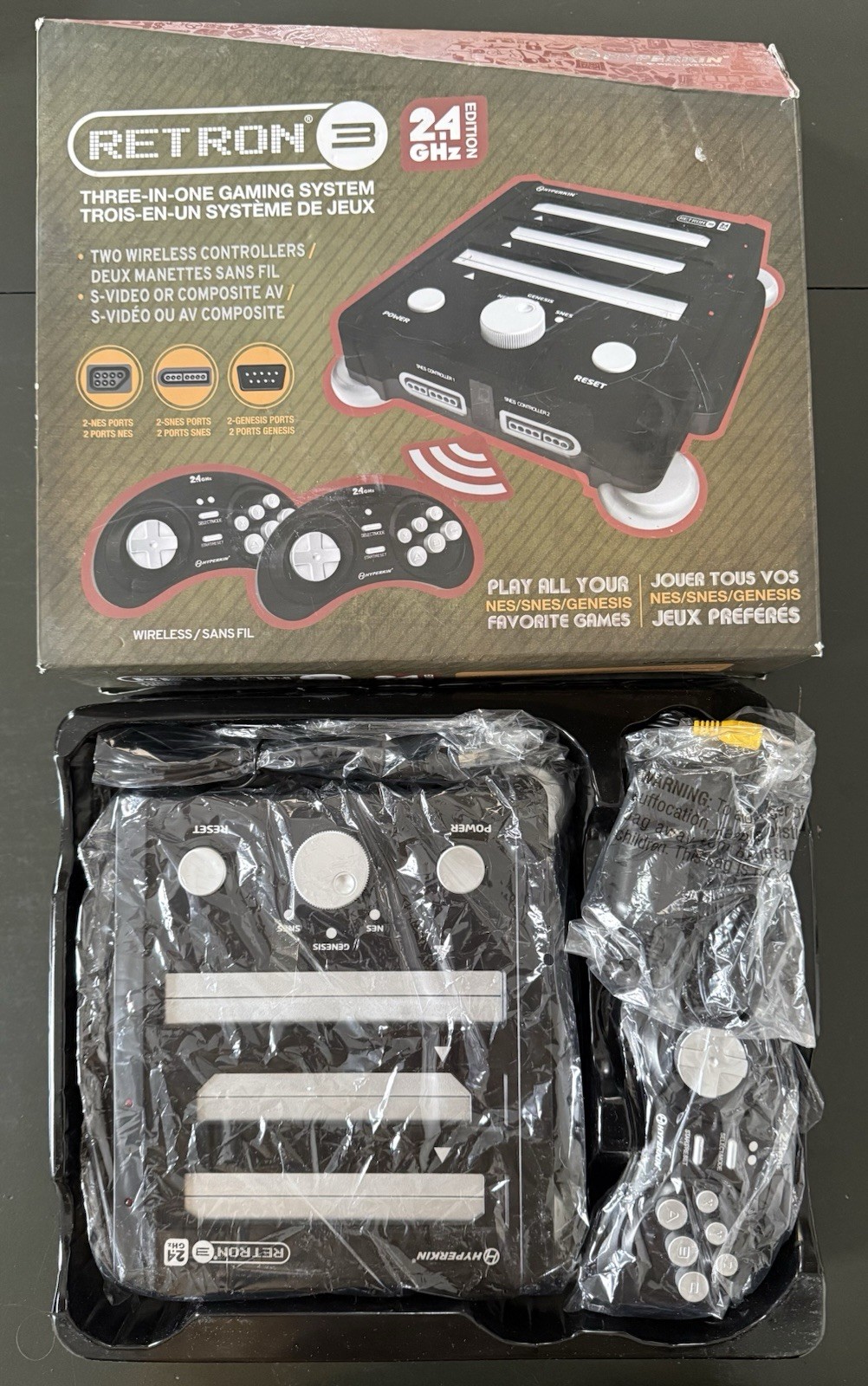 Hyperkin Retron 3 2.4 GHz Edition 3-in-1 Gaming Console NES SNES Genesis (black)