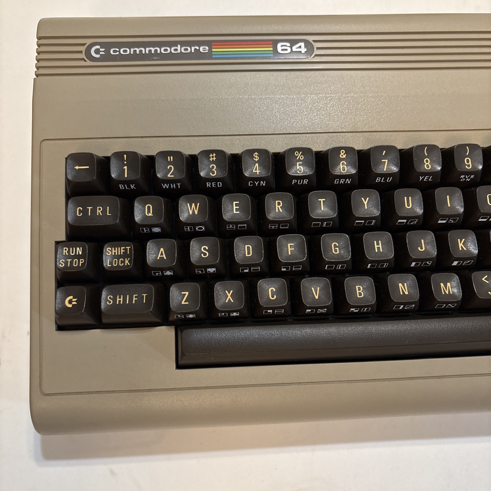VTG Commodore 64 System W/Original Box POWERS ON PREOWNED W/Joystick