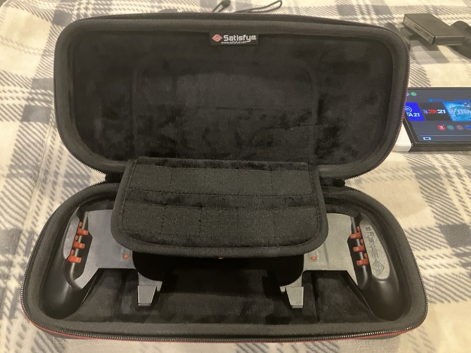 Nintendo Switch OLED Bundle + Sandisk Extreme 512GB microSD A2