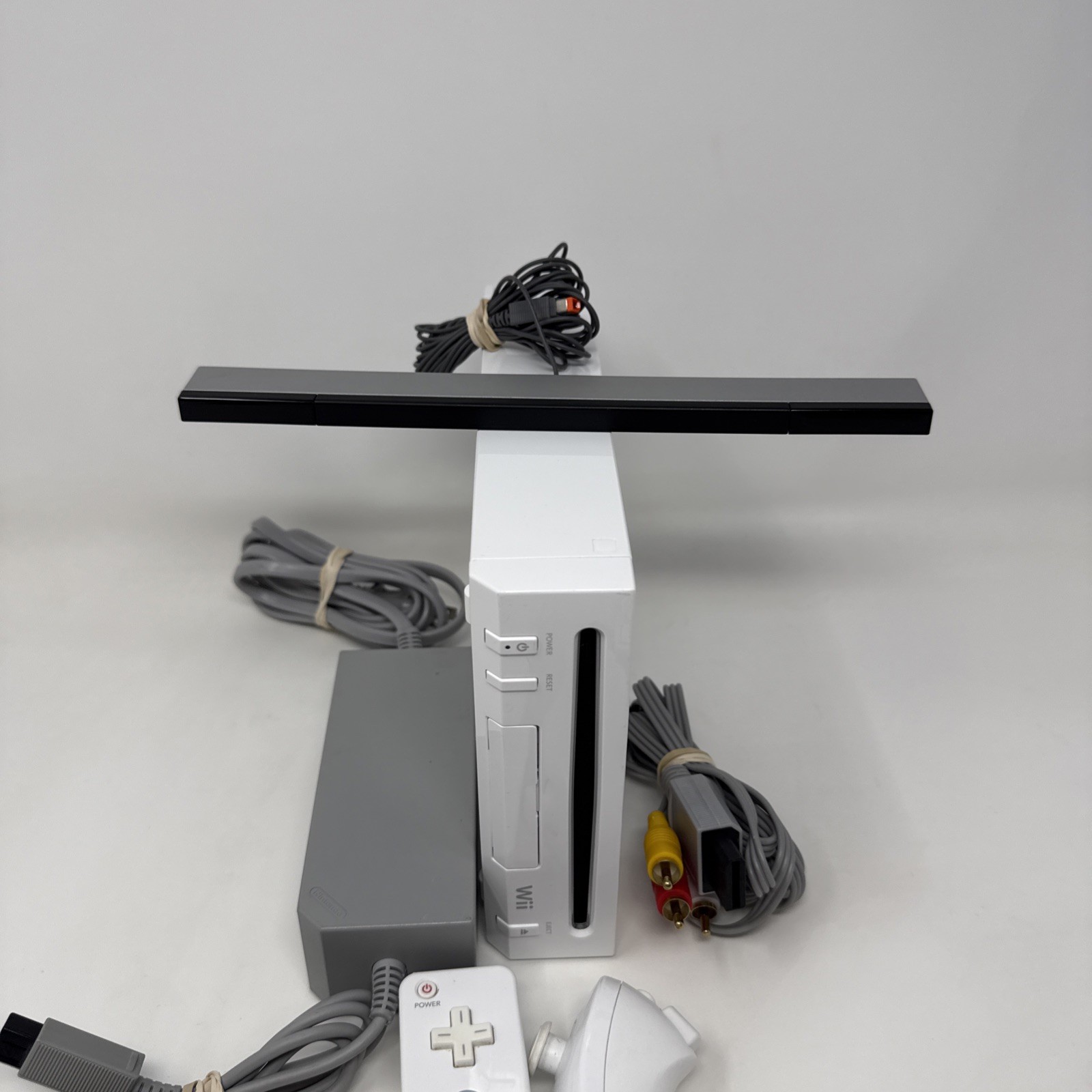 Nintendo Wii Console Bundle White RVL-101 w/ Motion Plus Controller