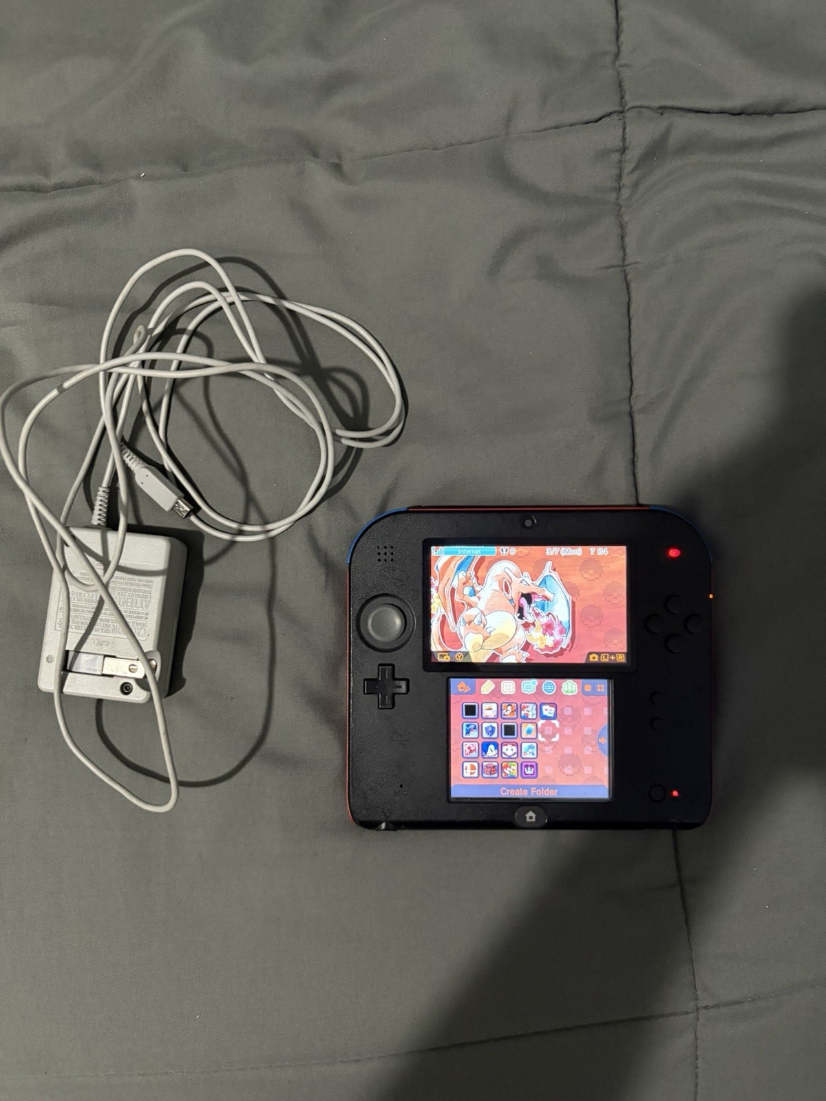 (Modded)Nintendo 2DS Handheld Console Black/Red/Blue with charger