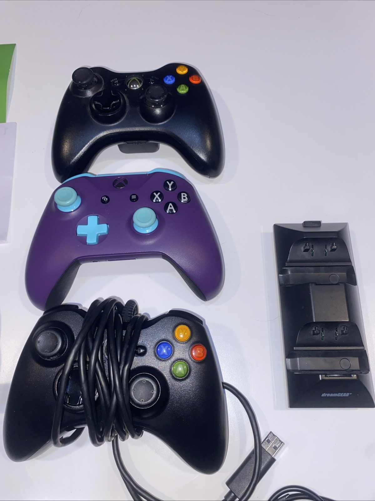 Xbox 360 and Kinect – 3 Controllers and accessories – missing power cord