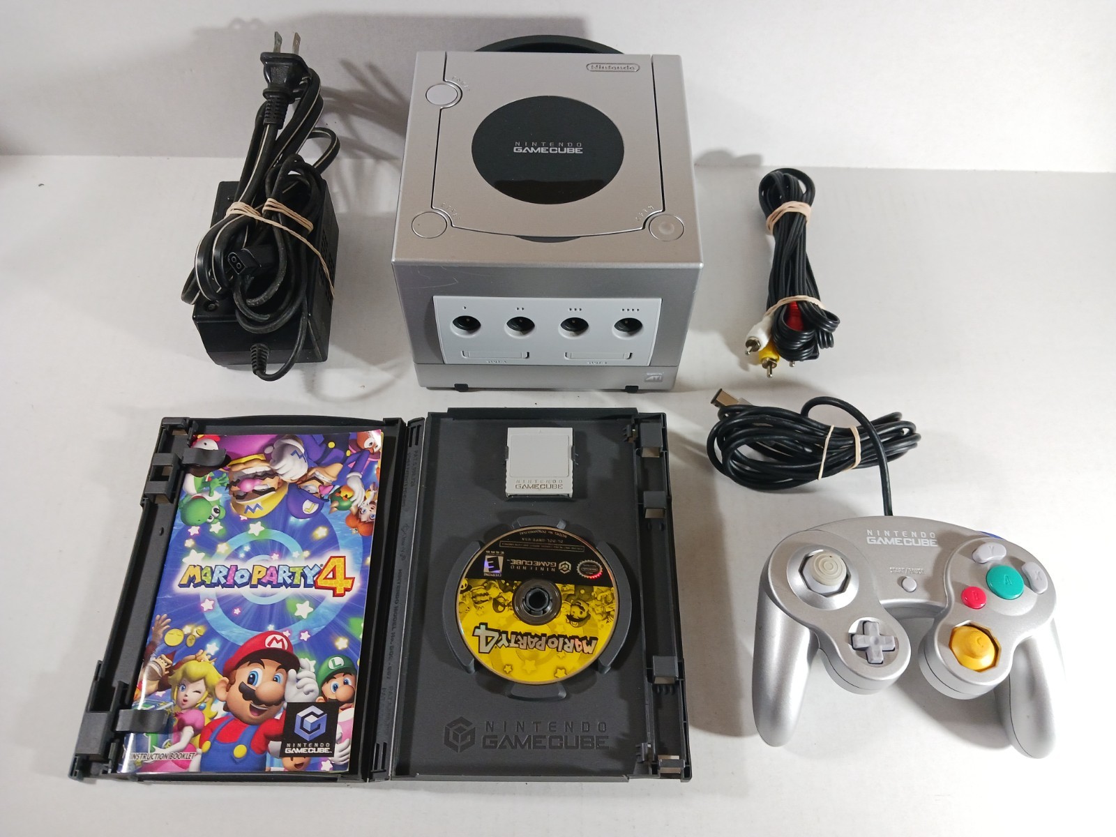 Nintendo GameCube Console Bundle Platinum Silver Set Mario Party 4 Lot Memory