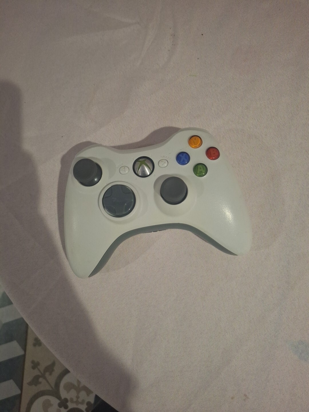 Microsoft XBox 360 Pro 4GB 2K6 Bundle – White