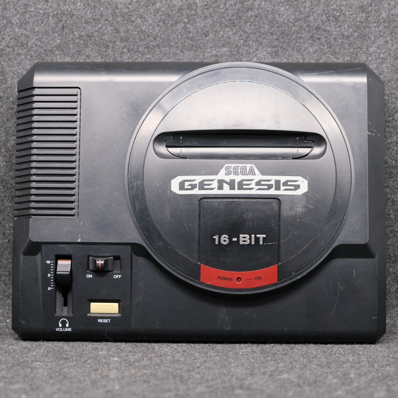 Sega Genesis (Model 1601 Gen 1) Console Only – Authentic Good Cond