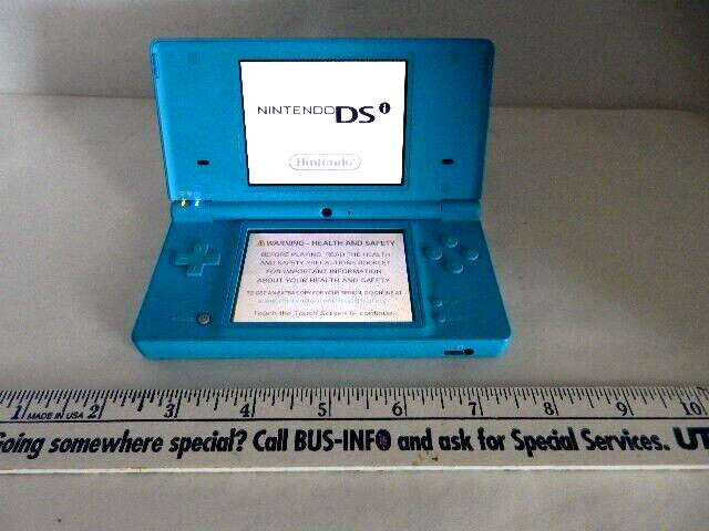 Nintendo DS Game Console with case, manual and Picross 3D game. Tested