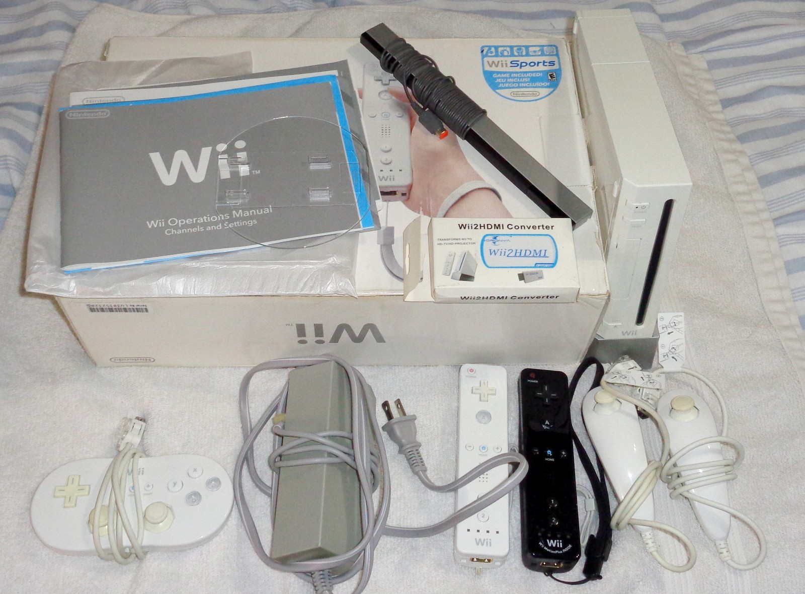 Wii System RVL-001(USA) + HDMI + Bonus Controllers + 7 Downloaded Games + TESTED